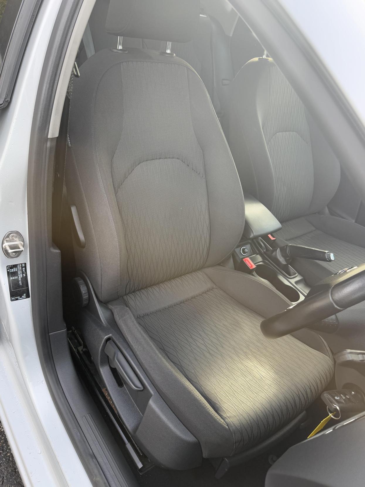 SEAT Leon 1.6 TDI Ecomotive CR SE Hatchback 5dr Diesel Manual Euro 5 (s/s) (110 ps)