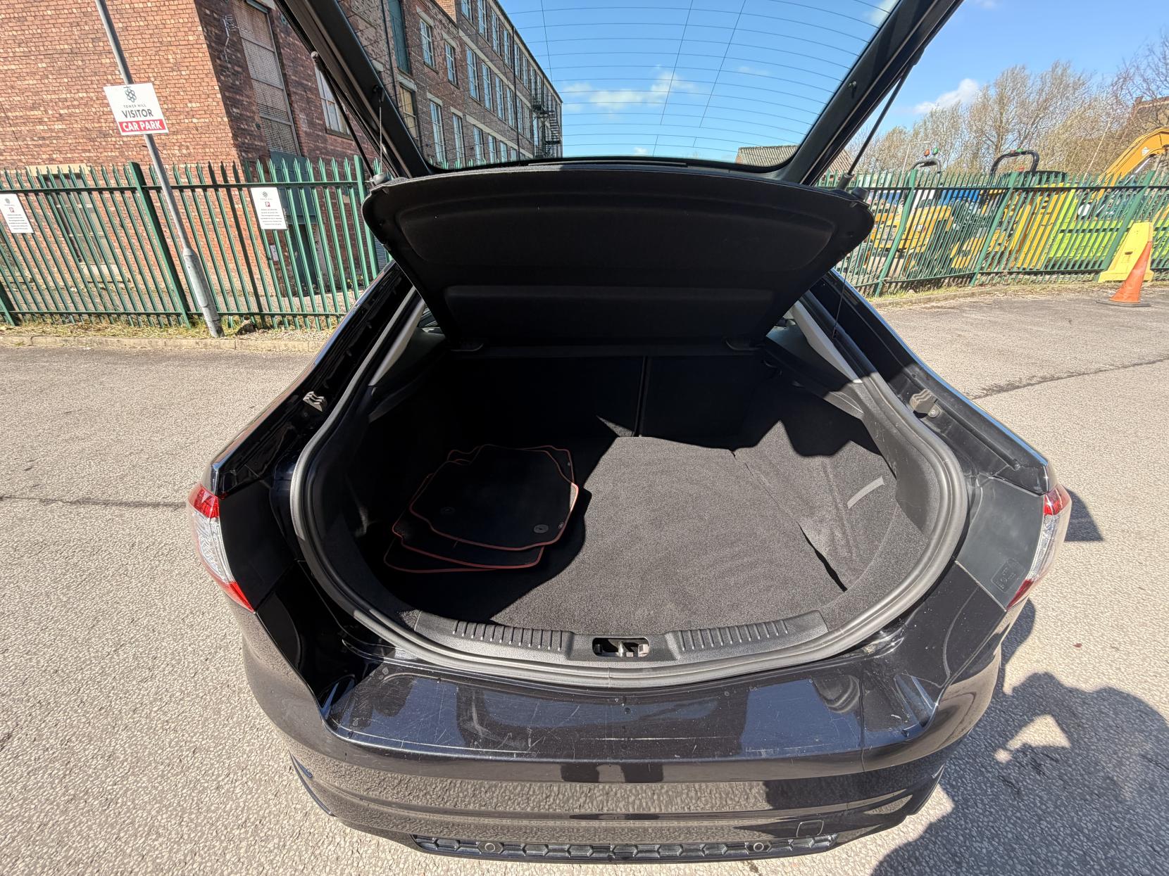 Ford Mondeo 2.0 TDCi Titanium X Sport Hatchback 5dr Diesel Powershift Euro 5 (163 ps)