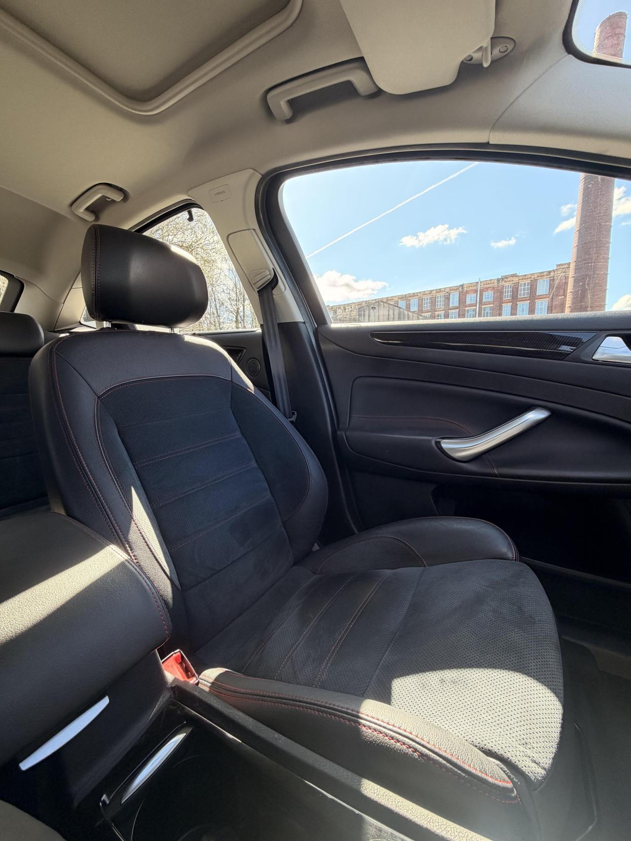 Ford Mondeo 2.0 TDCi Titanium X Sport Hatchback 5dr Diesel Powershift Euro 5 (163 ps)