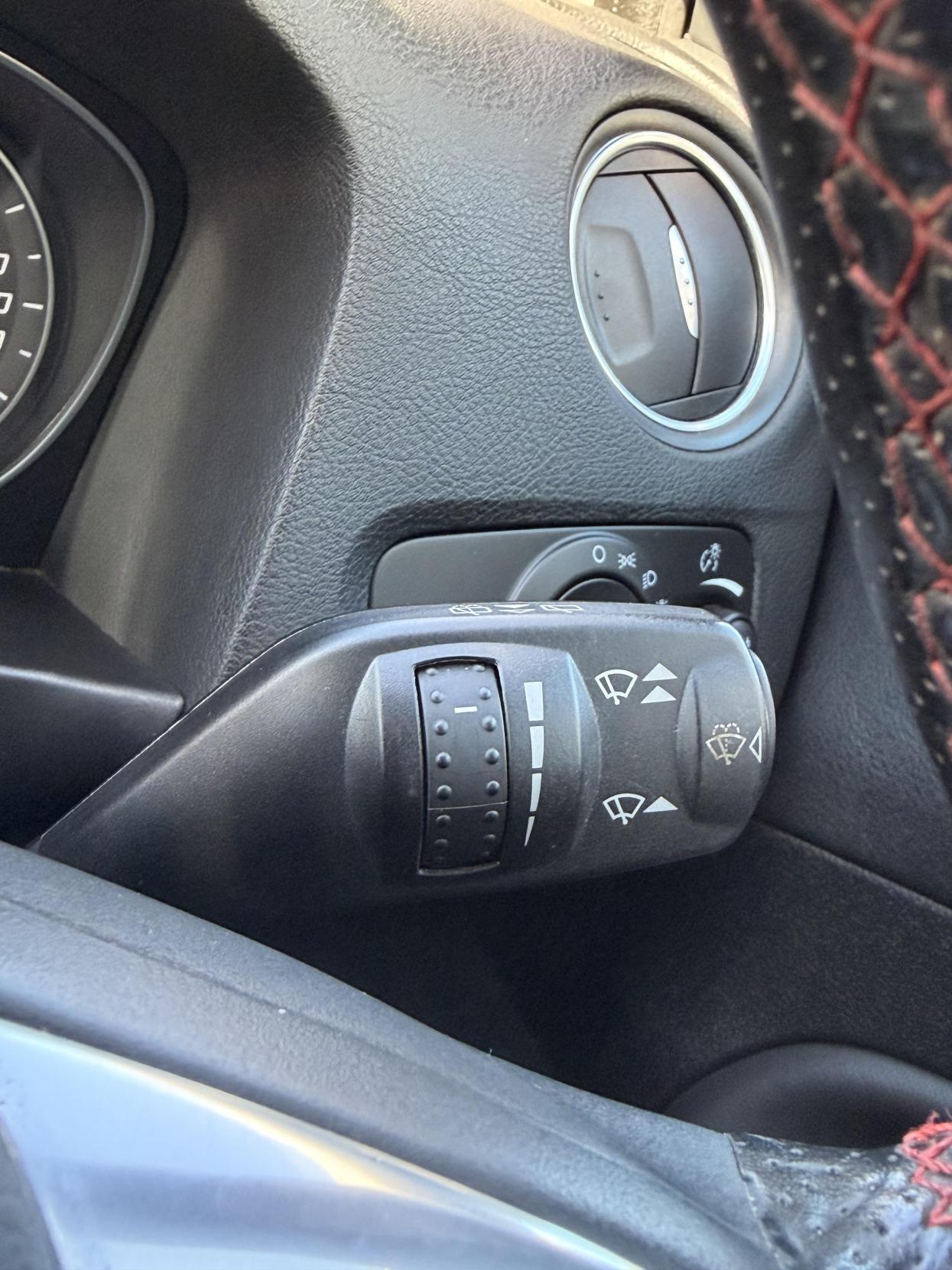 Ford Mondeo 2.0 TDCi Titanium X Sport Hatchback 5dr Diesel Powershift Euro 5 (163 ps)