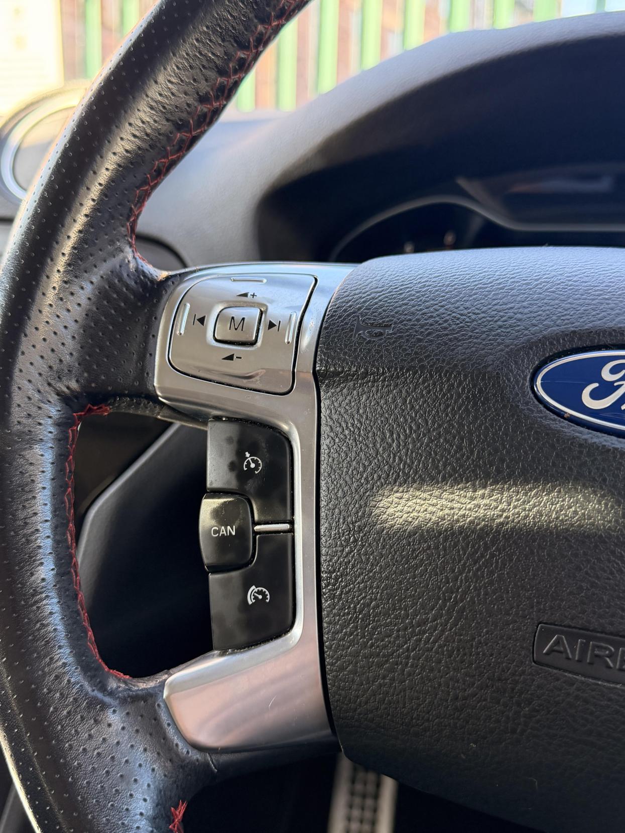 Ford Mondeo 2.0 TDCi Titanium X Sport Hatchback 5dr Diesel Powershift Euro 5 (163 ps)