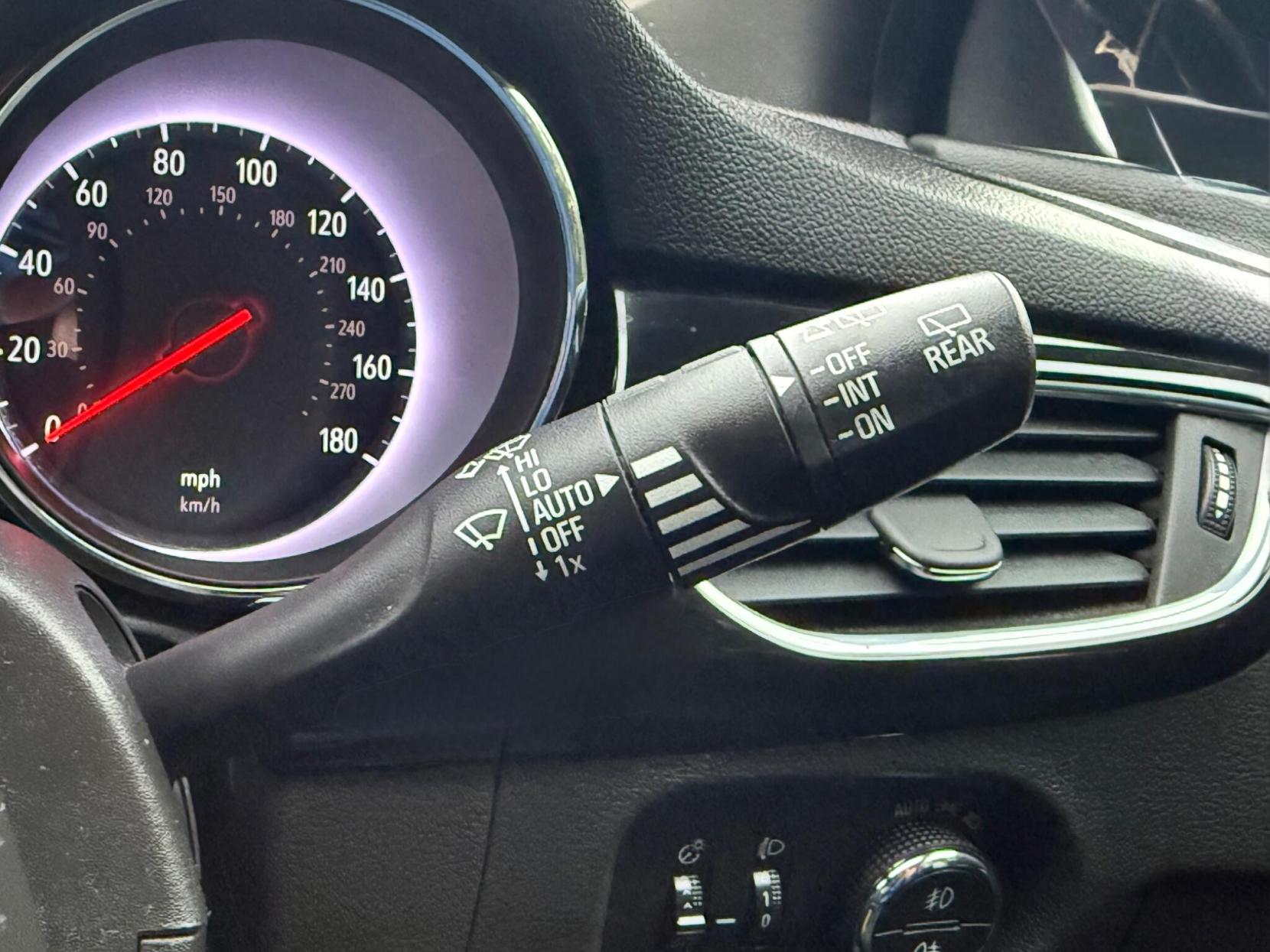 Vauxhall Astra 1.4i Turbo SRi Euro 6 5dr