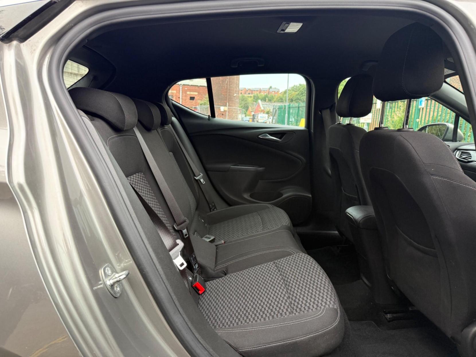 Vauxhall Astra 1.4i Turbo SRi Euro 6 5dr