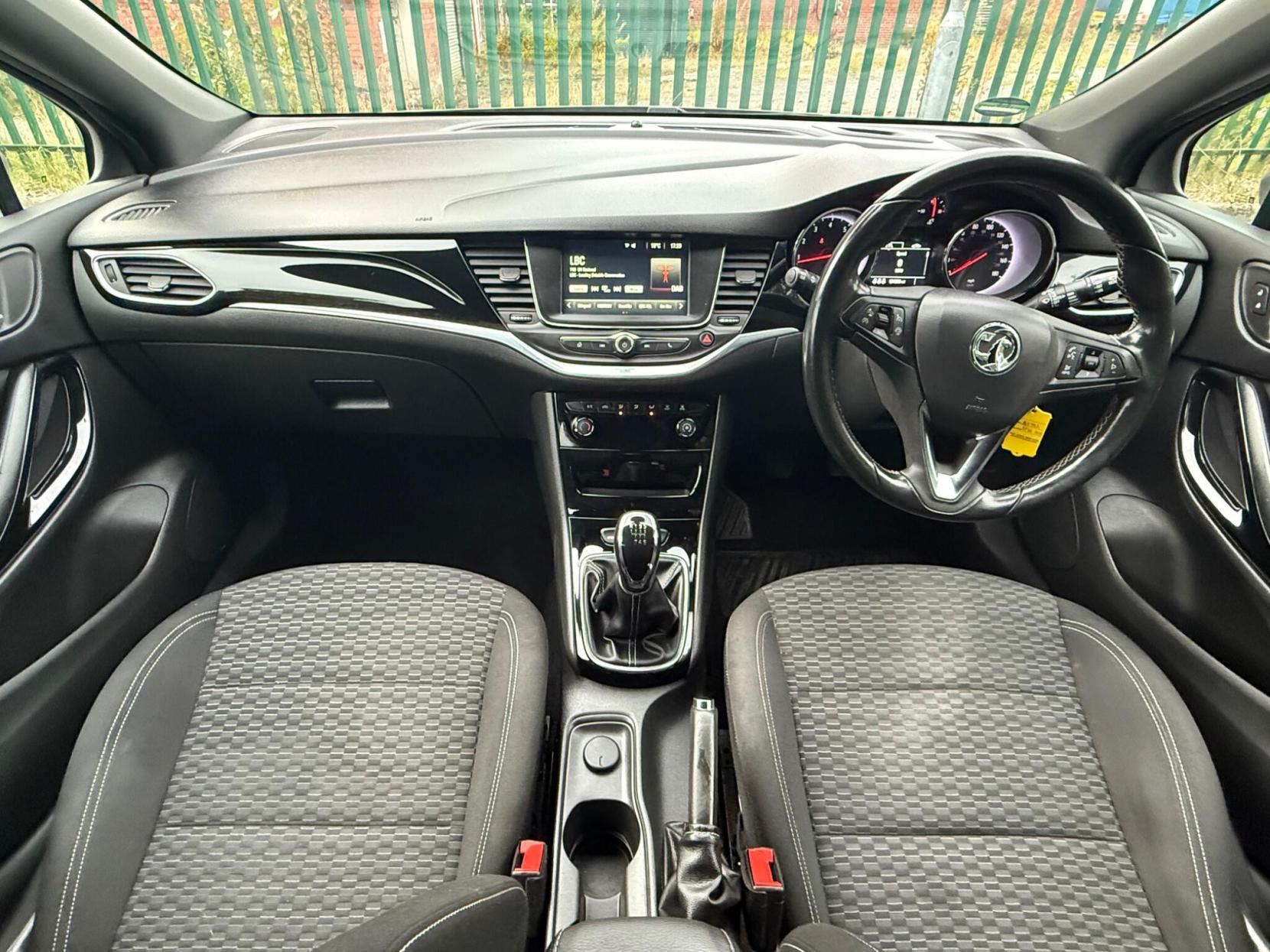 Vauxhall Astra 1.4i Turbo SRi Euro 6 5dr