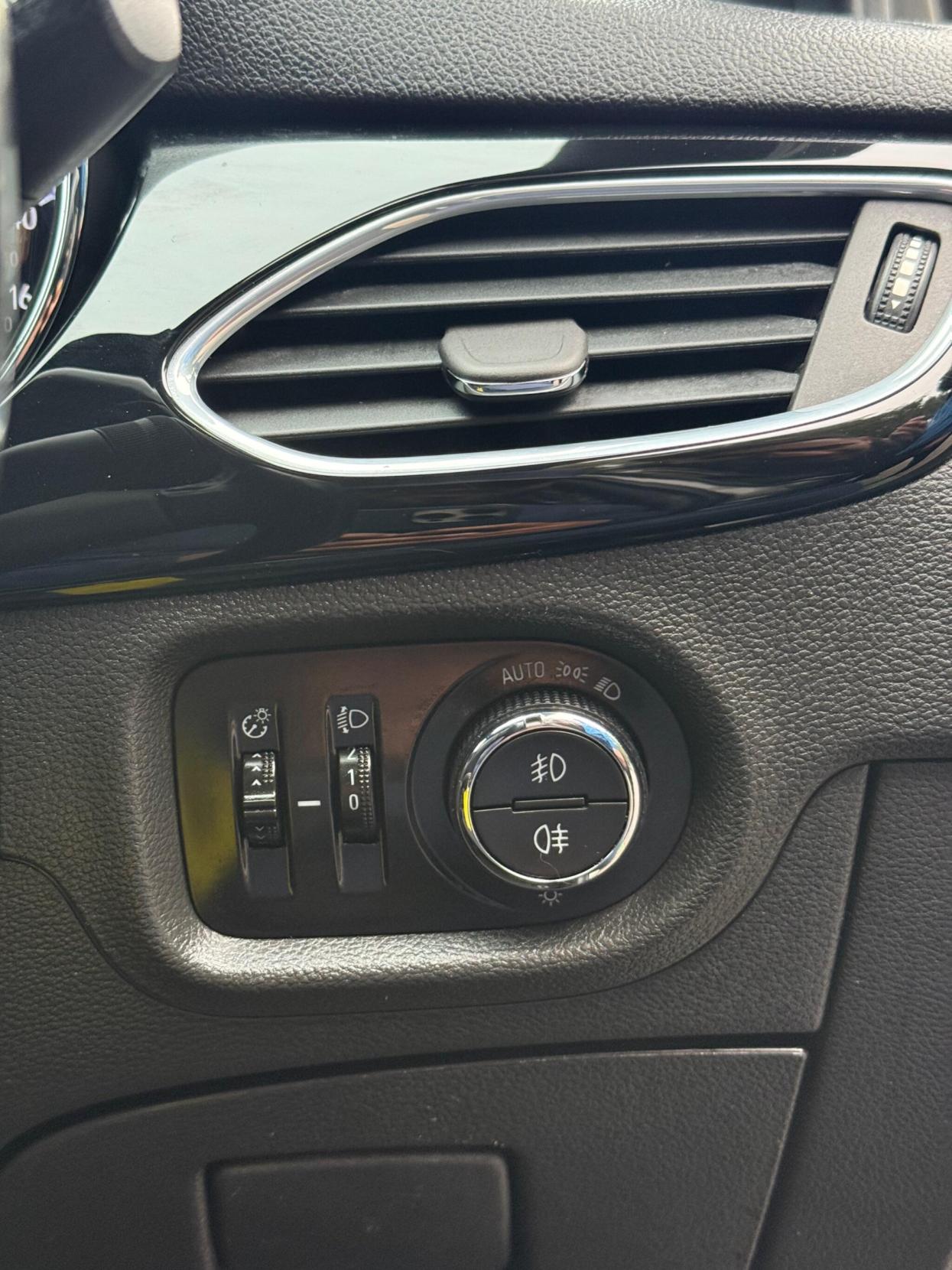 Vauxhall Astra 1.4i Turbo SRi Euro 6 5dr