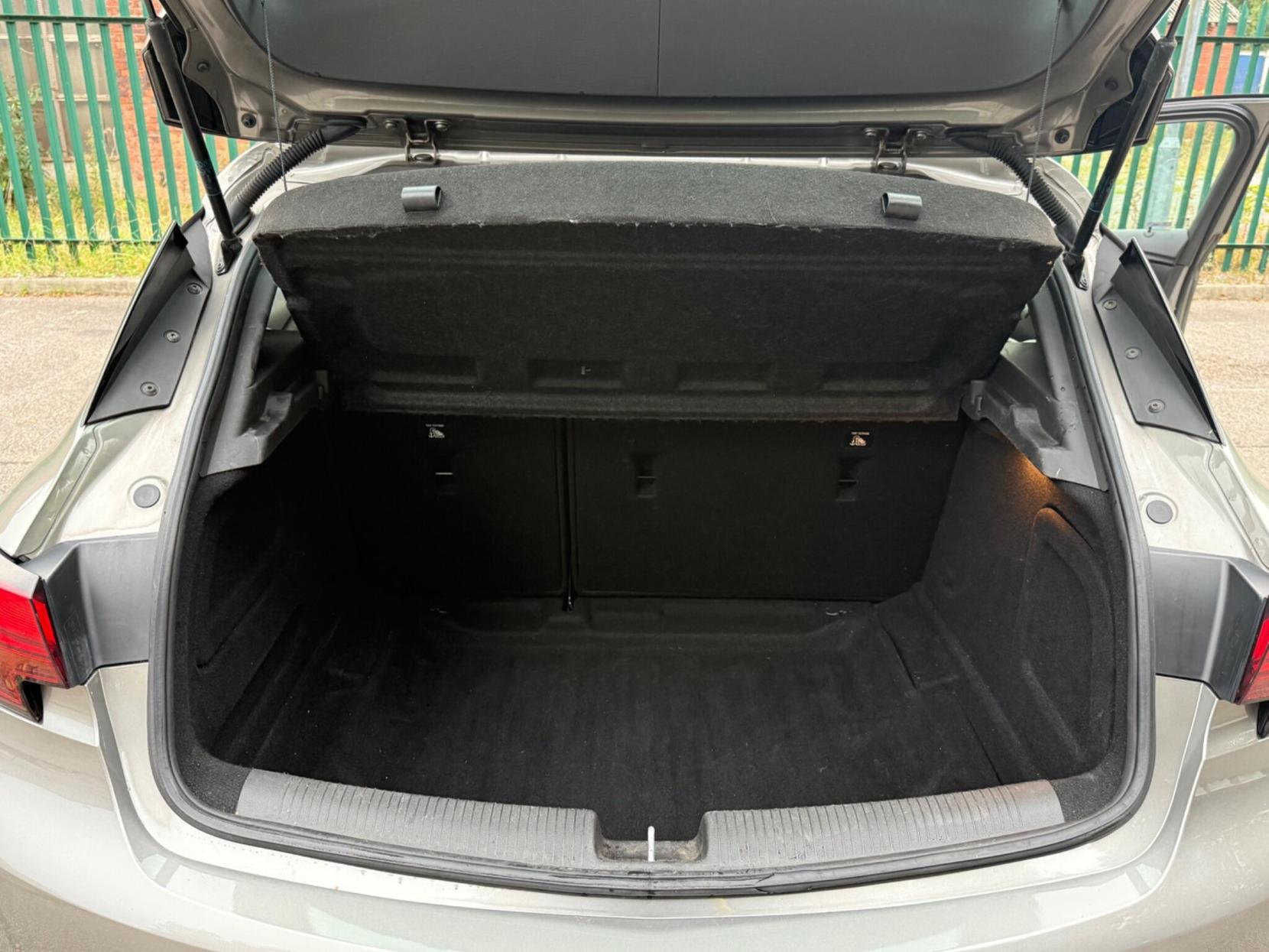 Vauxhall Astra 1.4i Turbo SRi Euro 6 5dr