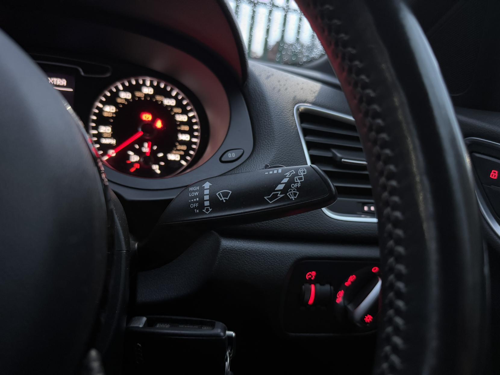 Audi Q3 2.0 TDI S line SUV 5dr Diesel Manual Euro 5 (s/s) (140 ps)