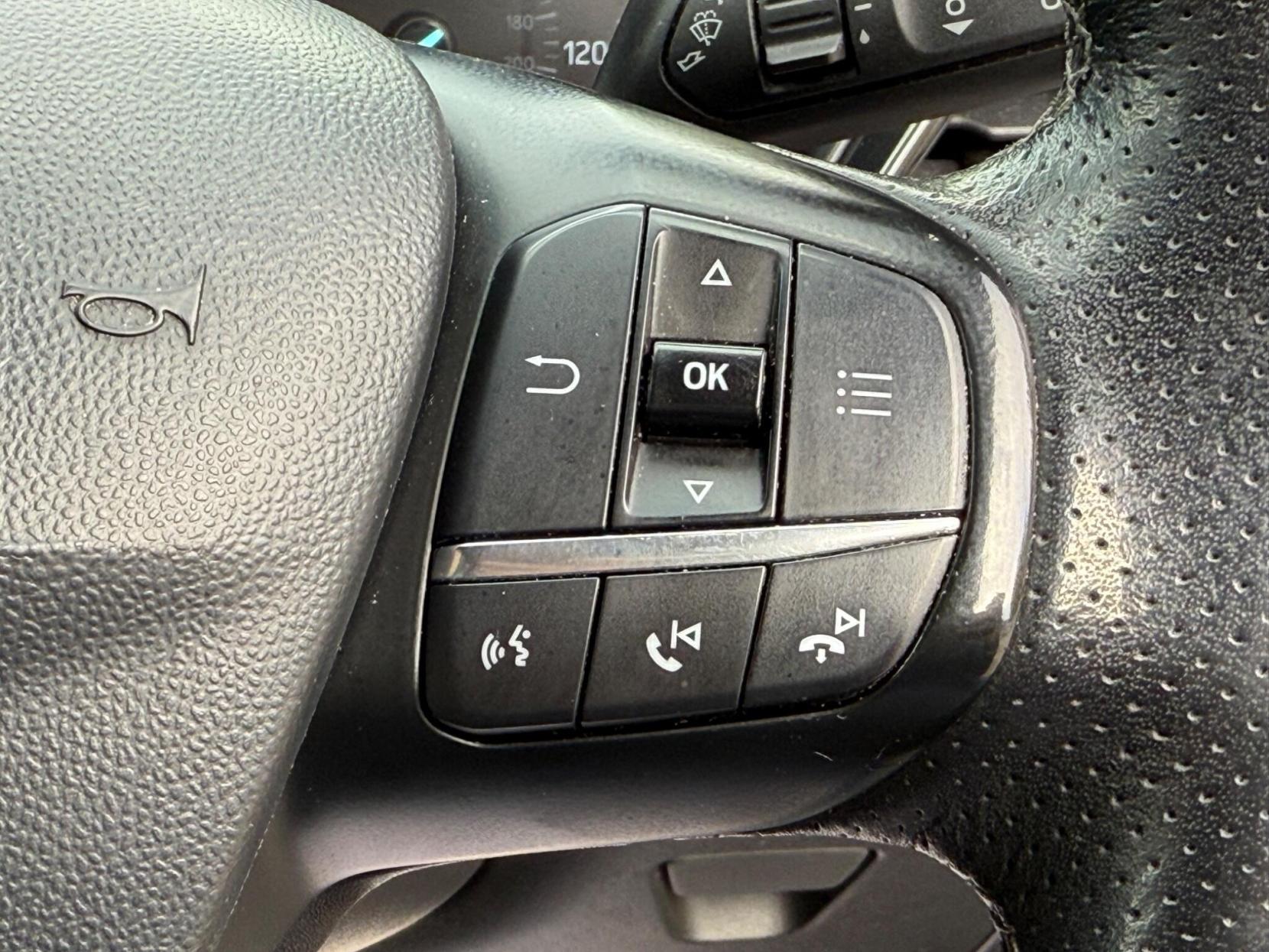 Ford Fiesta 1.0T EcoBoost ST-Line X Euro 6 (s/s) 3dr