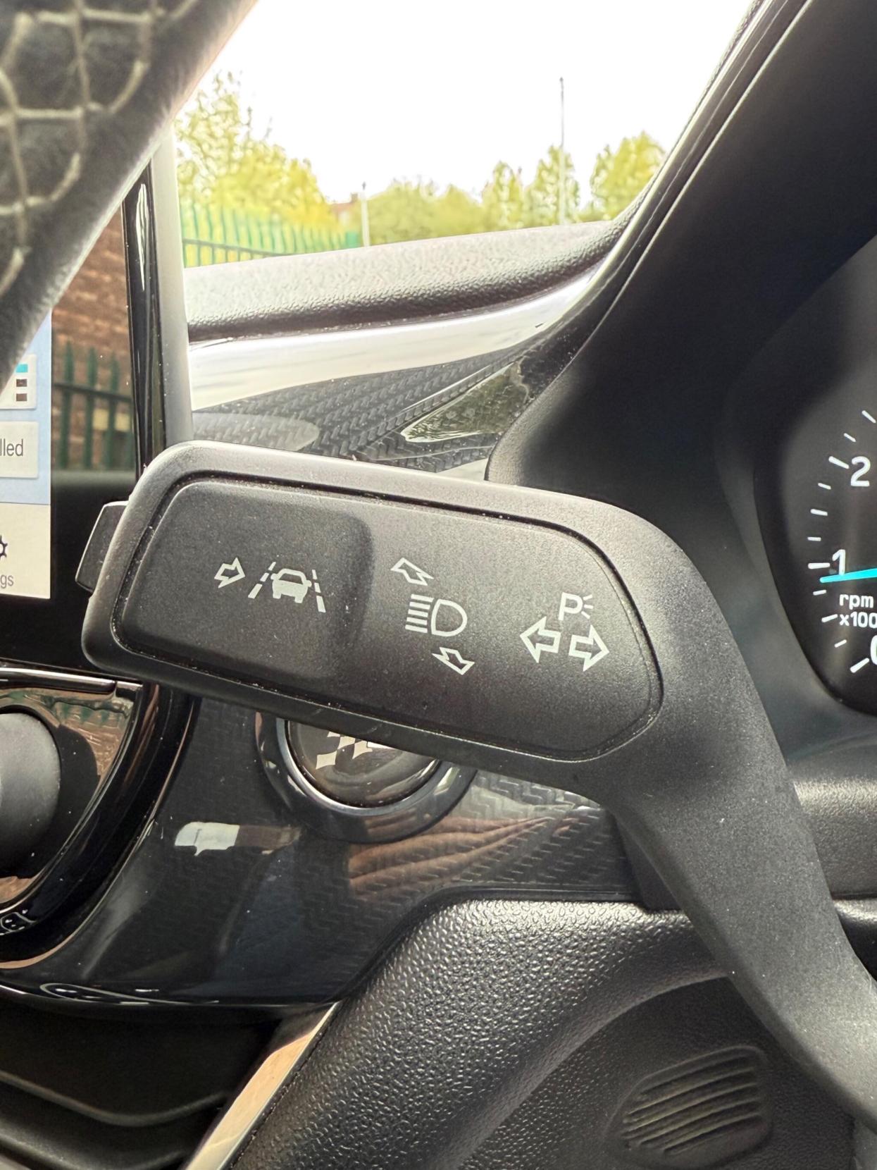 Ford Fiesta 1.0T EcoBoost ST-Line X Euro 6 (s/s) 3dr