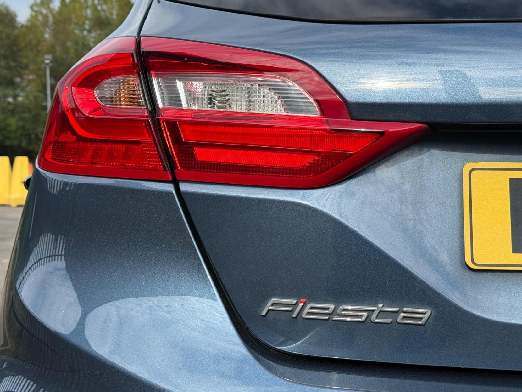 Ford Fiesta 1.0T EcoBoost ST-Line X Euro 6 (s/s) 3dr