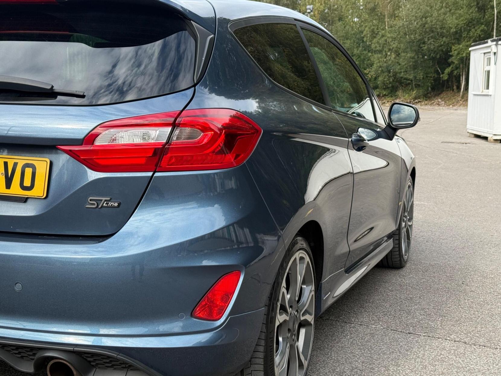 Ford Fiesta 1.0T EcoBoost ST-Line X Euro 6 (s/s) 3dr