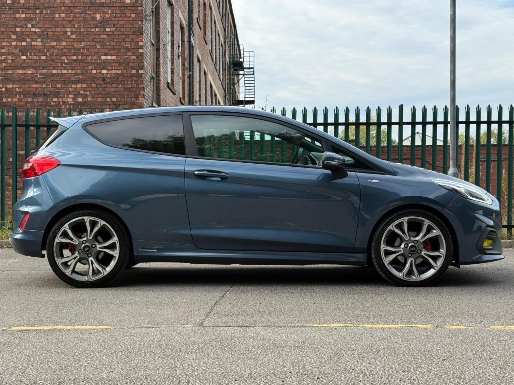 Ford Fiesta 1.0T EcoBoost ST-Line X Euro 6 (s/s) 3dr