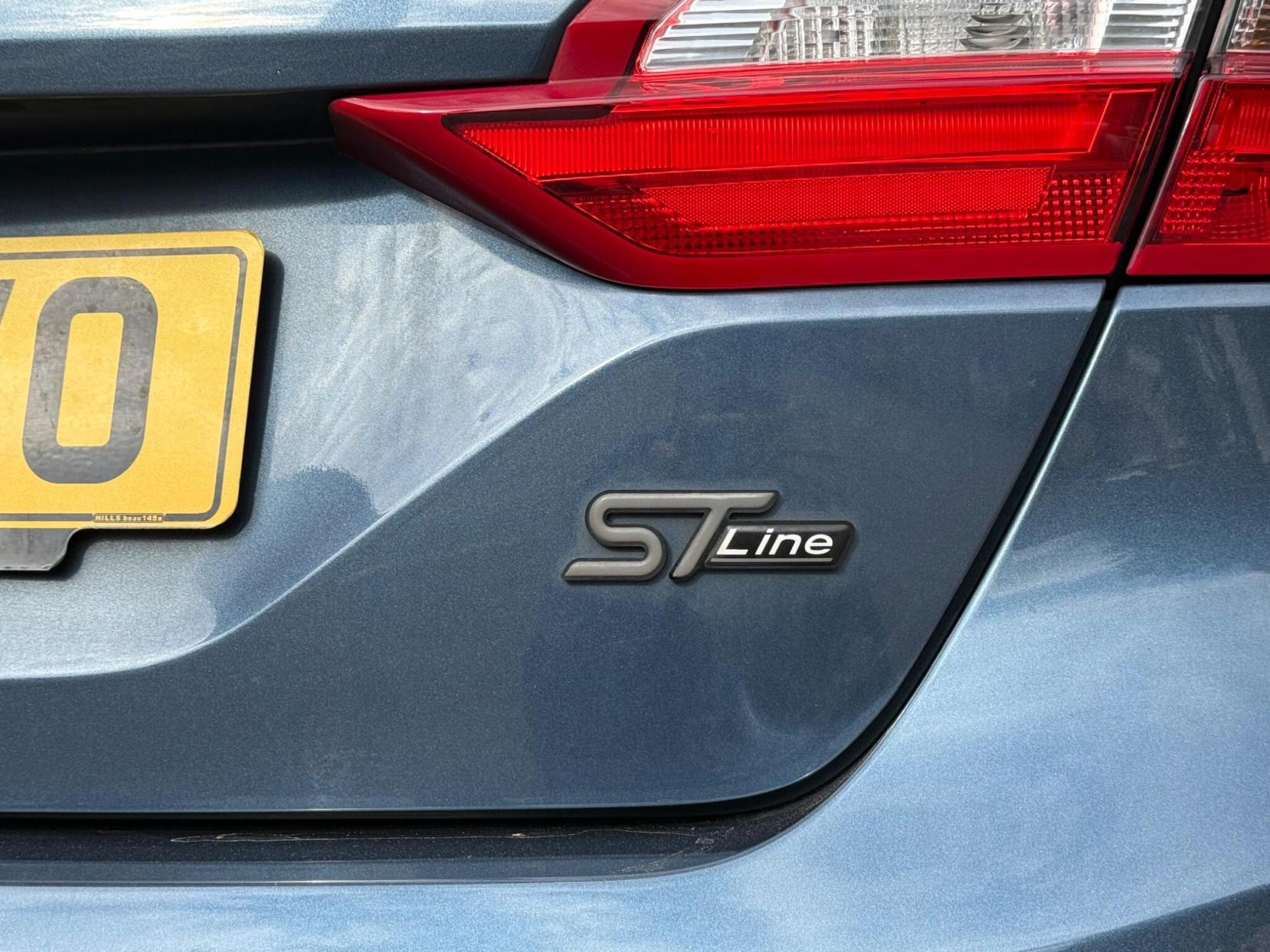 Ford Fiesta 1.0T EcoBoost ST-Line X Euro 6 (s/s) 3dr