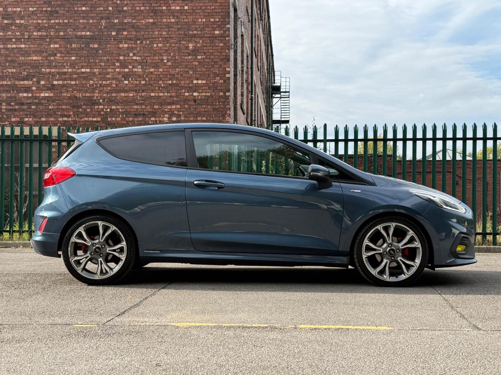 Ford Fiesta 1.0T EcoBoost ST-Line X Euro 6 (s/s) 3dr