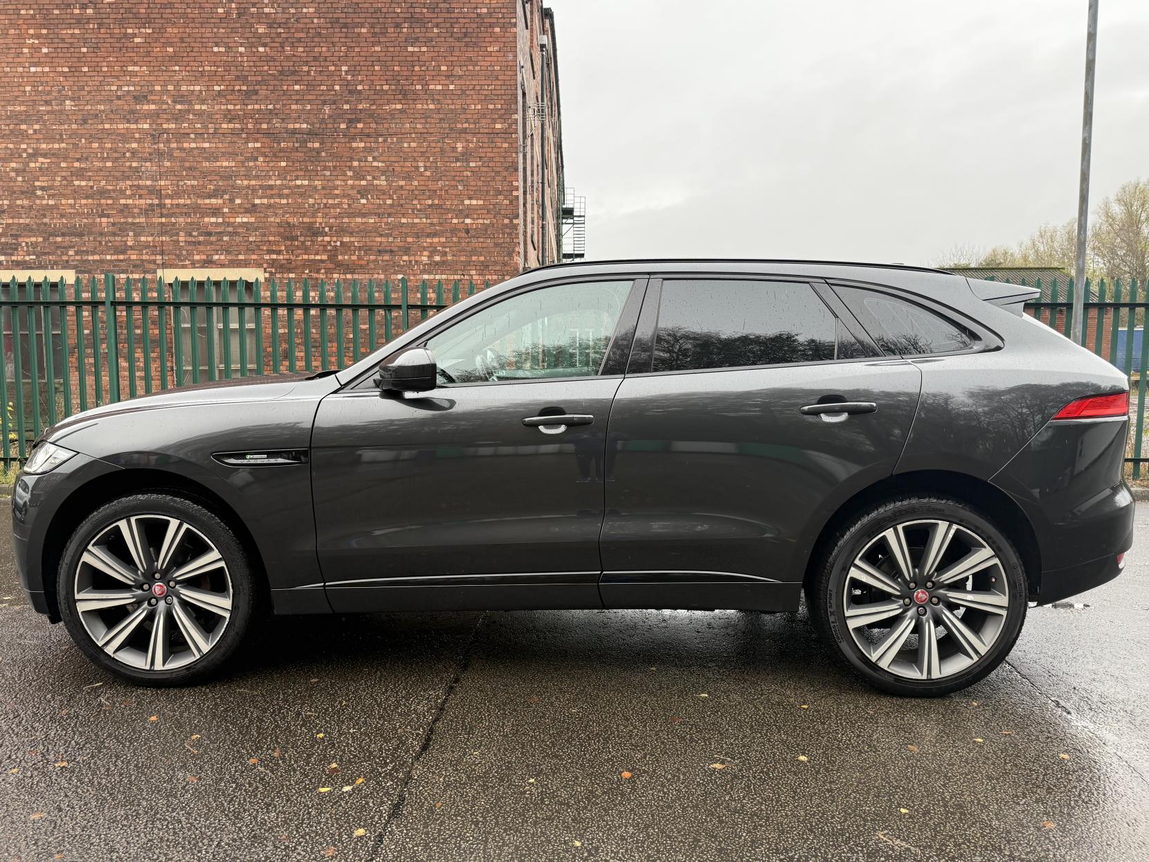 Jaguar F-PACE 2.0 D180 R-Sport SUV 5dr Diesel Auto AWD Euro 6 (s/s) (180 ps)