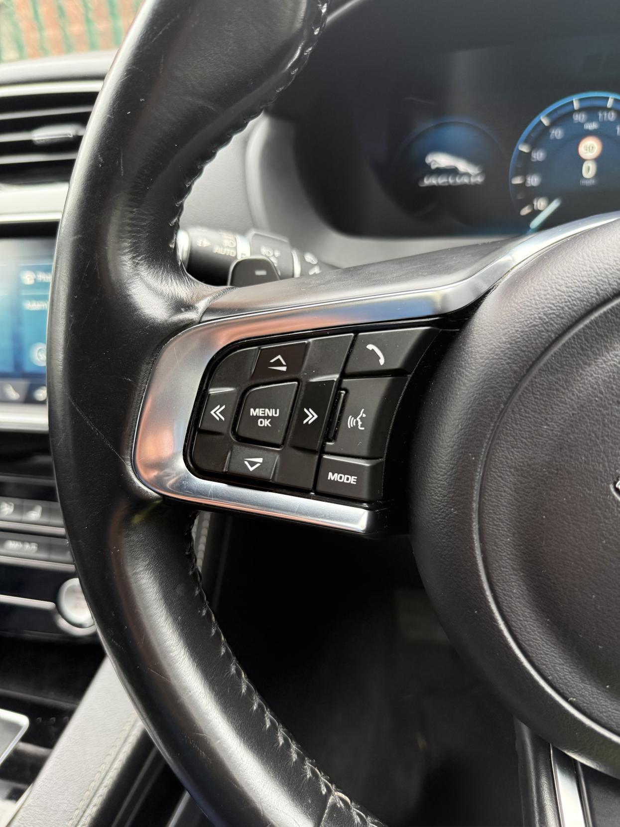 Jaguar F-PACE 2.0 D180 R-Sport SUV 5dr Diesel Auto AWD Euro 6 (s/s) (180 ps)