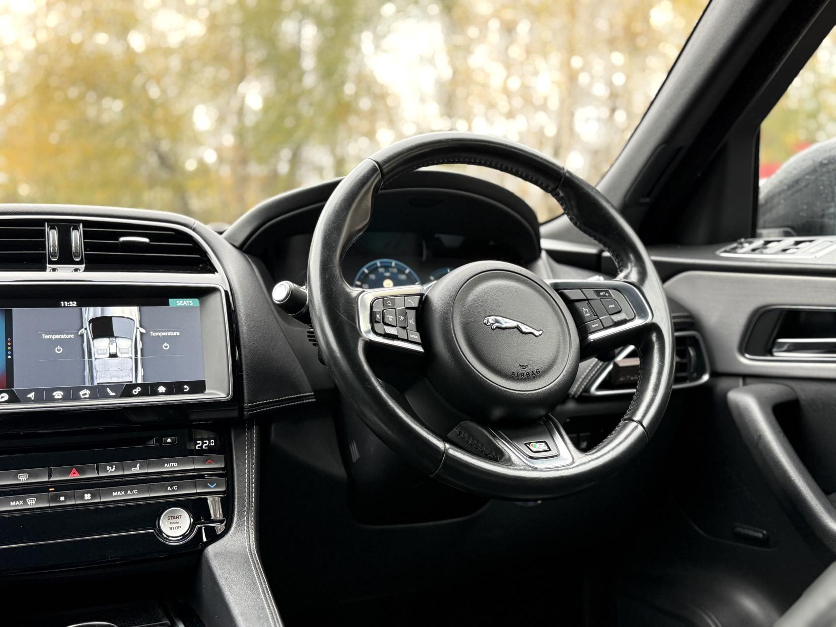 Jaguar F-PACE 2.0 D180 R-Sport SUV 5dr Diesel Auto AWD Euro 6 (s/s) (180 ps)