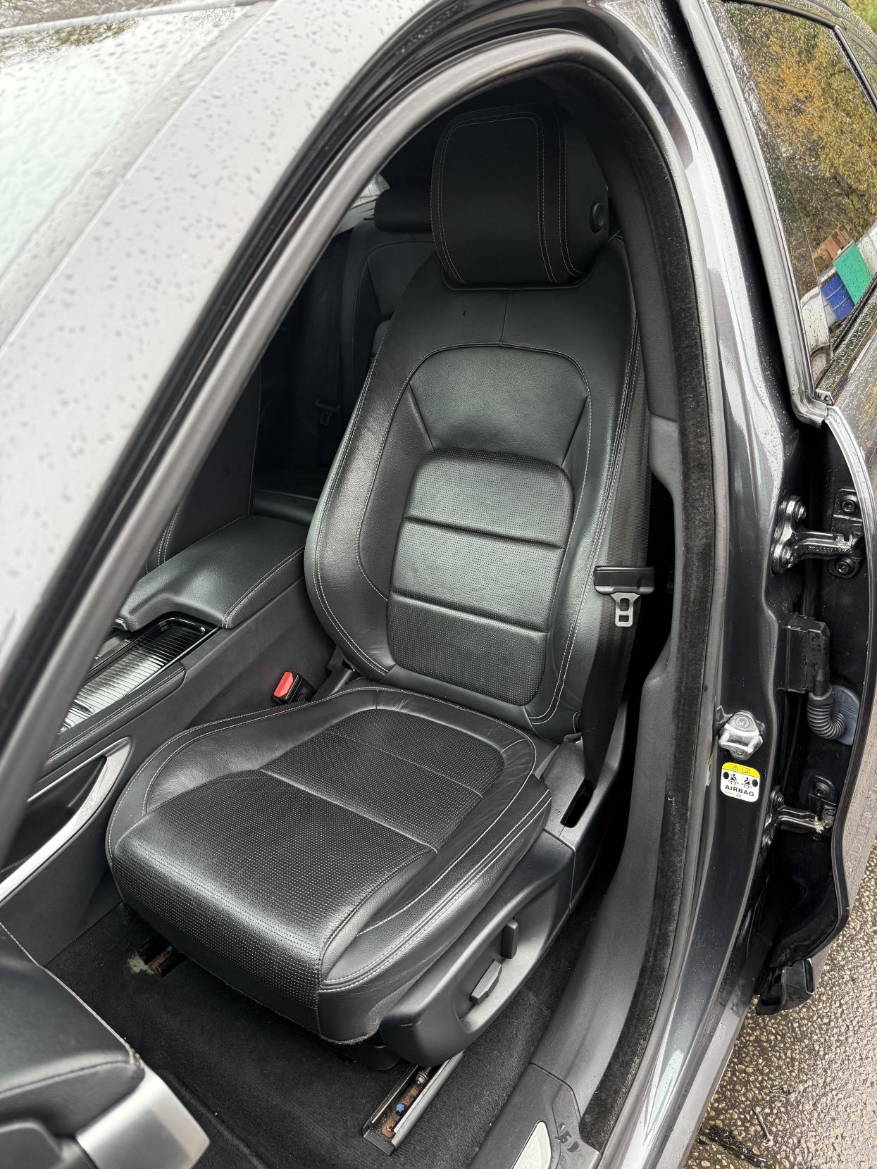 Jaguar F-PACE 2.0 D180 R-Sport SUV 5dr Diesel Auto AWD Euro 6 (s/s) (180 ps)