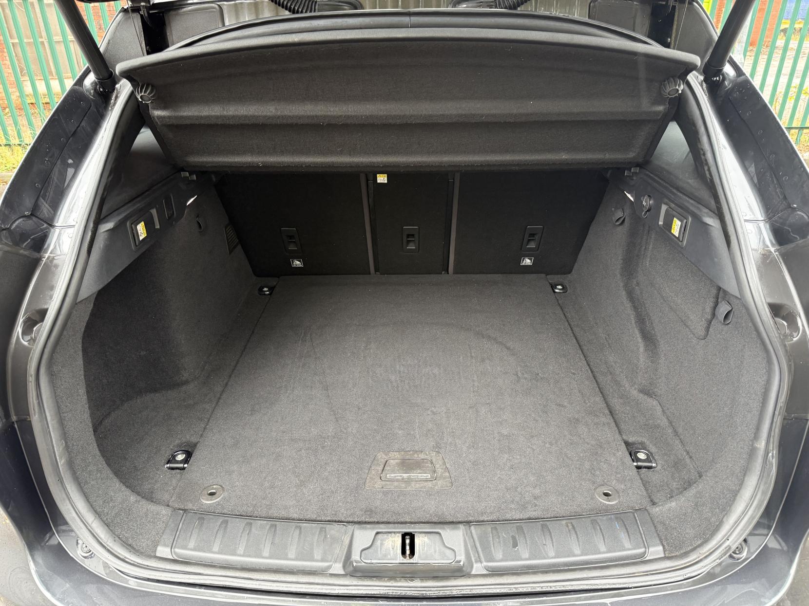 Jaguar F-PACE 2.0 D180 R-Sport SUV 5dr Diesel Auto AWD Euro 6 (s/s) (180 ps)