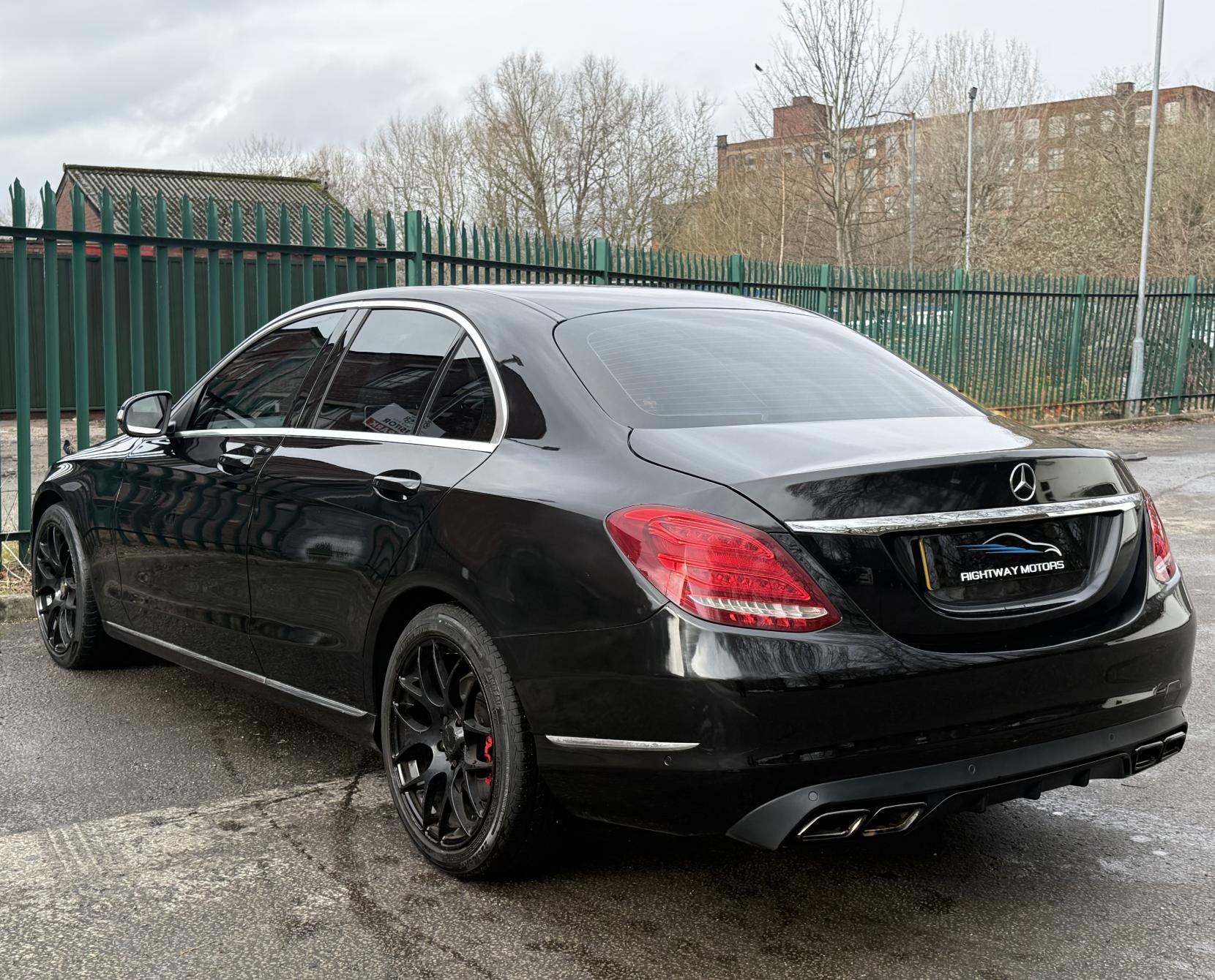 Mercedes-Benz C Class 2.1 C250 BlueTEC Sport Saloon 4dr Diesel G-Tronic+ Euro 6 (s/s) (204 ps)