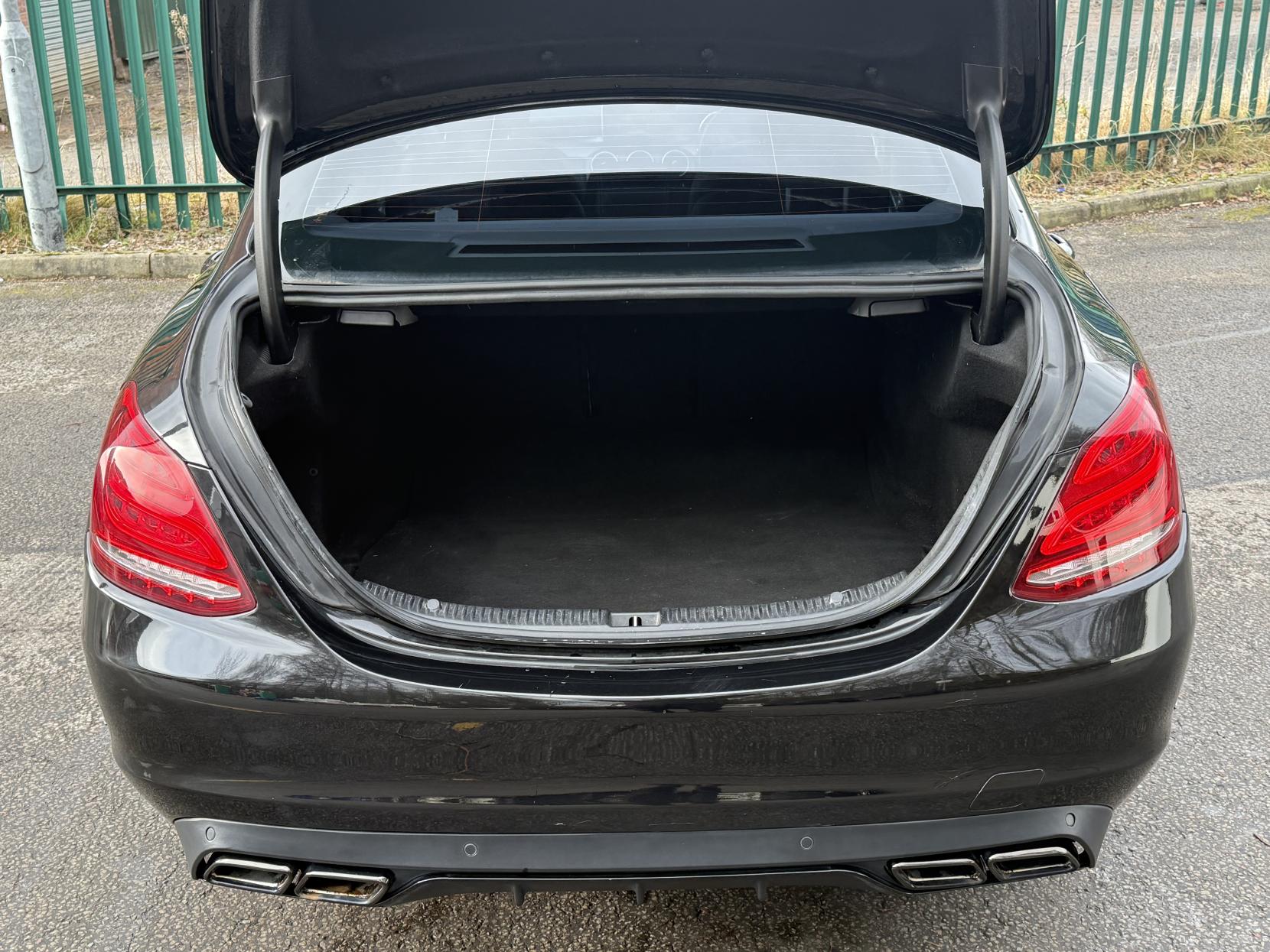 Mercedes-Benz C Class 2.1 C250 BlueTEC Sport Saloon 4dr Diesel G-Tronic+ Euro 6 (s/s) (204 ps)