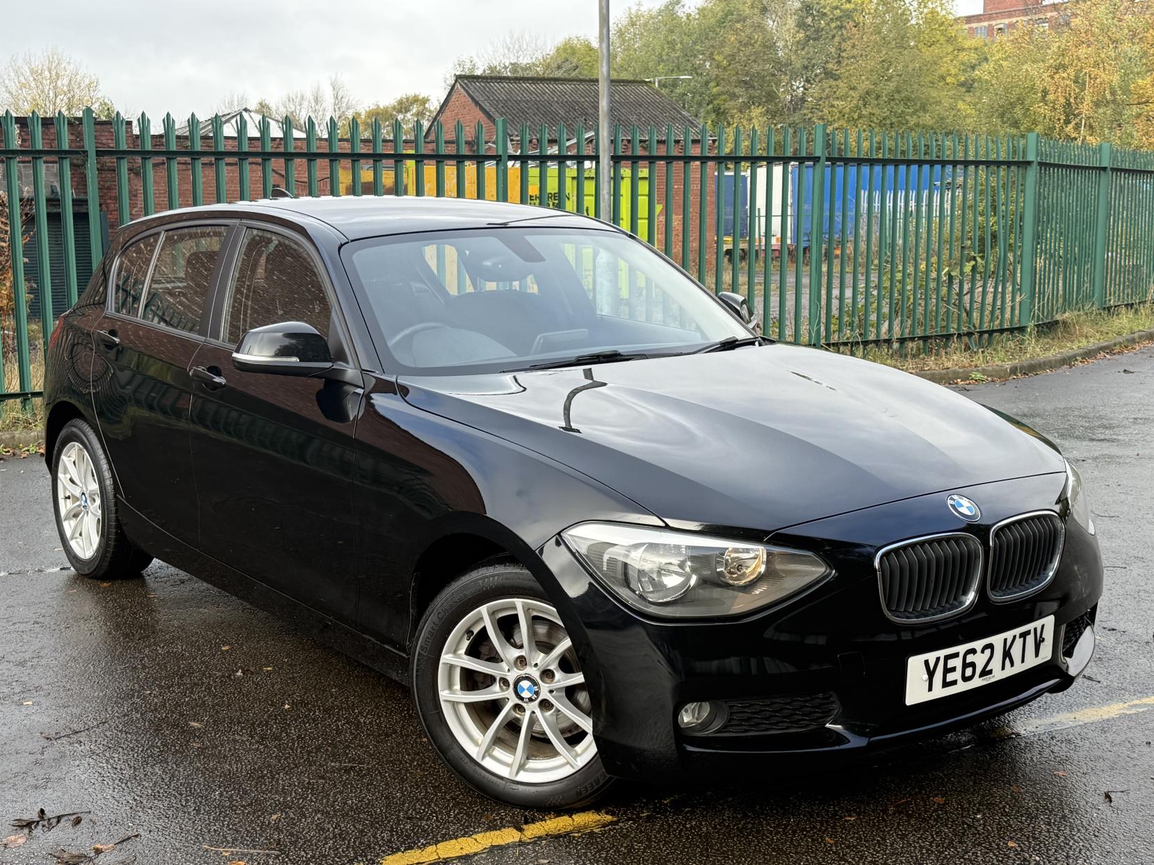 BMW 1 Series 1.6 116i SE Hatchback 5dr Petrol Manual Euro 5 (s/s) (136 ps)