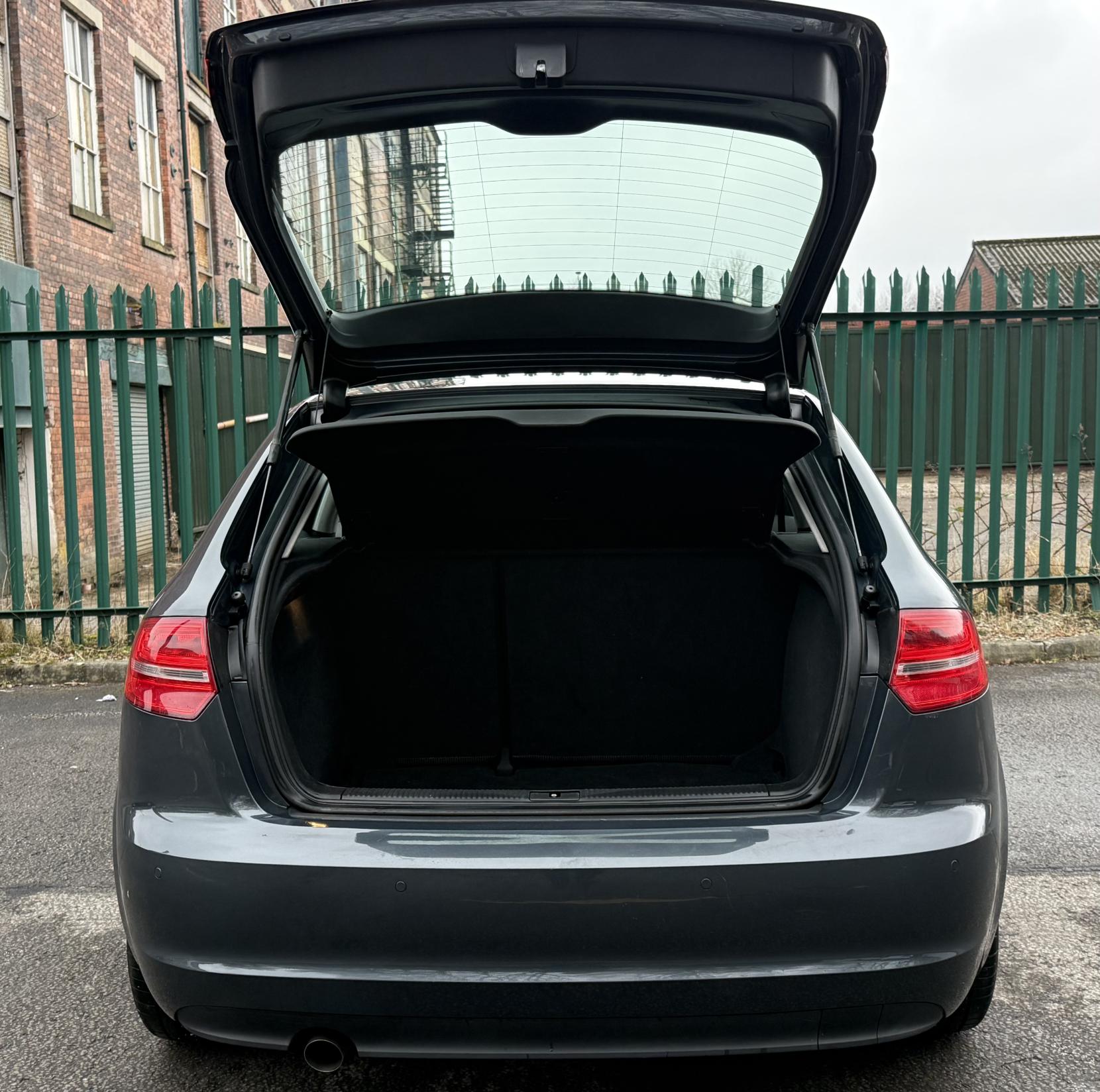 Audi A3 1.6 TDI Sport Sportback 5dr Diesel Manual Euro 5 (s/s) (105 ps)