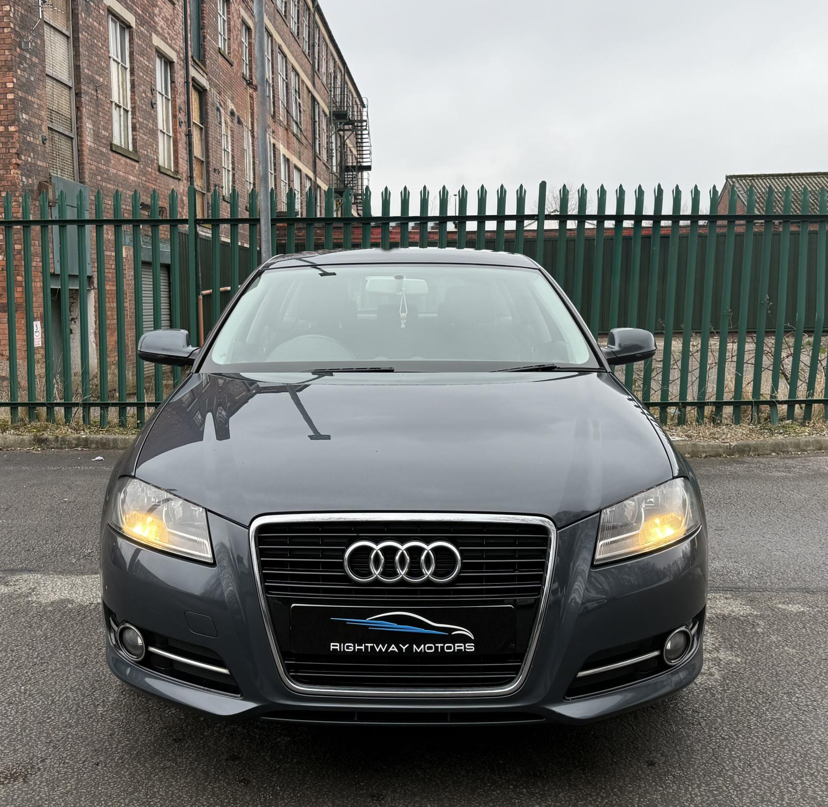 Audi A3 1.6 TDI Sport Sportback 5dr Diesel Manual Euro 5 (s/s) (105 ps)