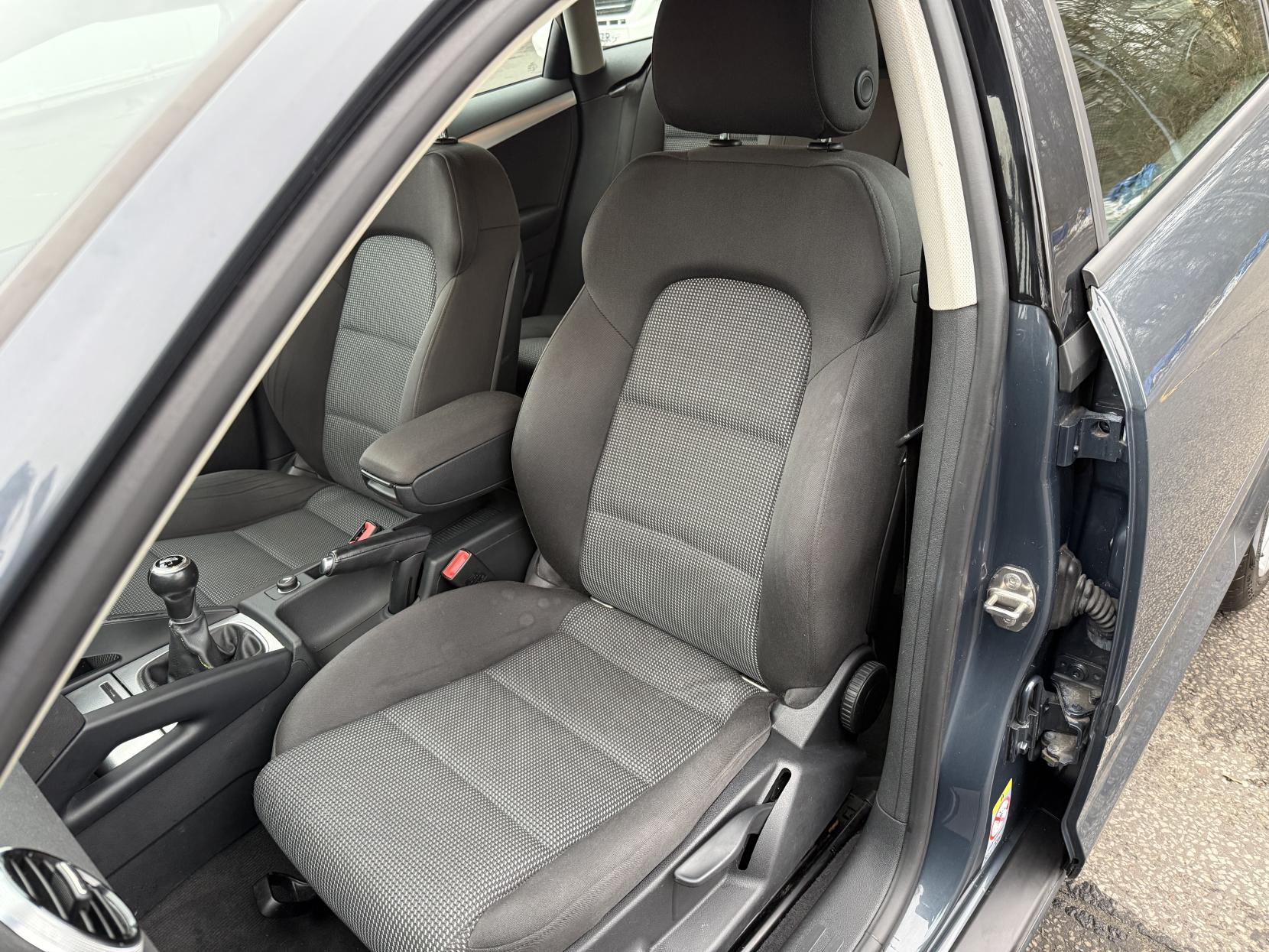 Audi A3 1.6 TDI Sport Sportback 5dr Diesel Manual Euro 5 (s/s) (105 ps)