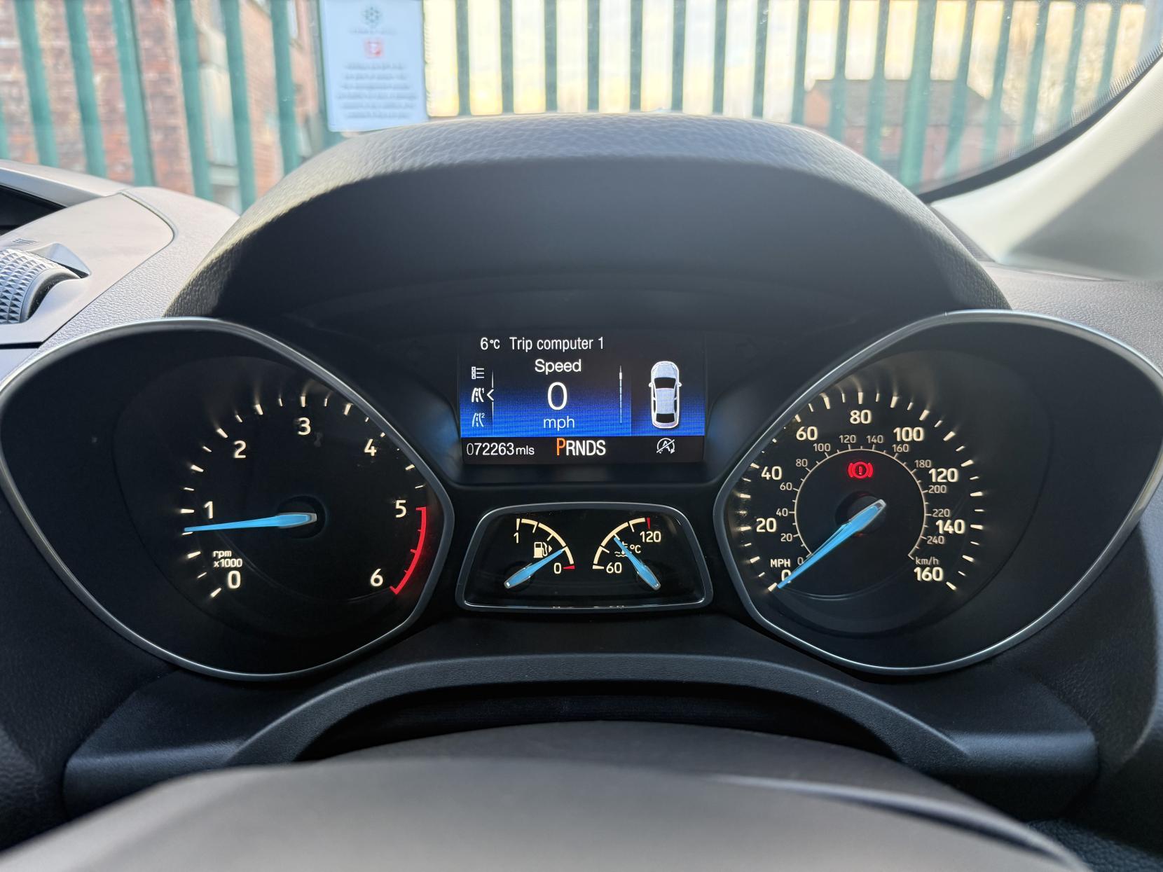 Ford Grand C-Max 1.5 TDCi Zetec MPV 5dr Diesel Powershift Euro 6 (s/s) (120 ps)