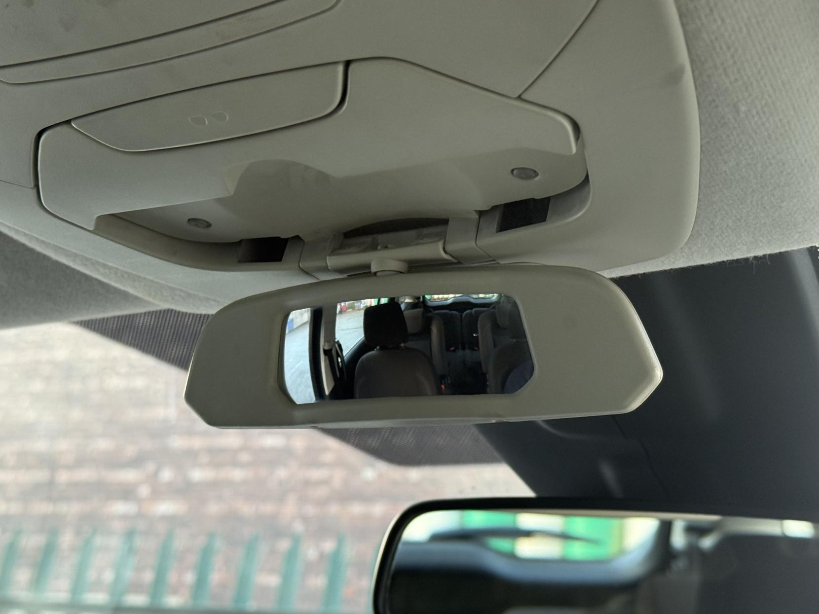 Ford Grand C-Max 1.5 TDCi Zetec MPV 5dr Diesel Powershift Euro 6 (s/s) (120 ps)