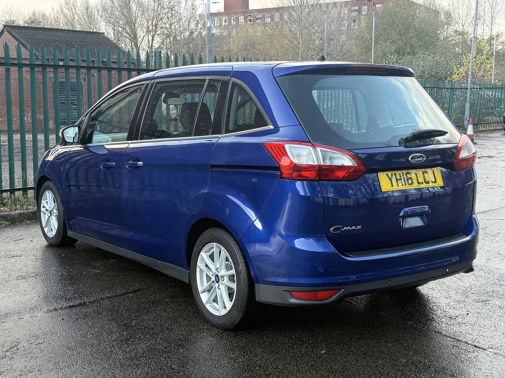 Ford Grand C-Max 1.5 TDCi Zetec MPV 5dr Diesel Powershift Euro 6 (s/s) (120 ps)