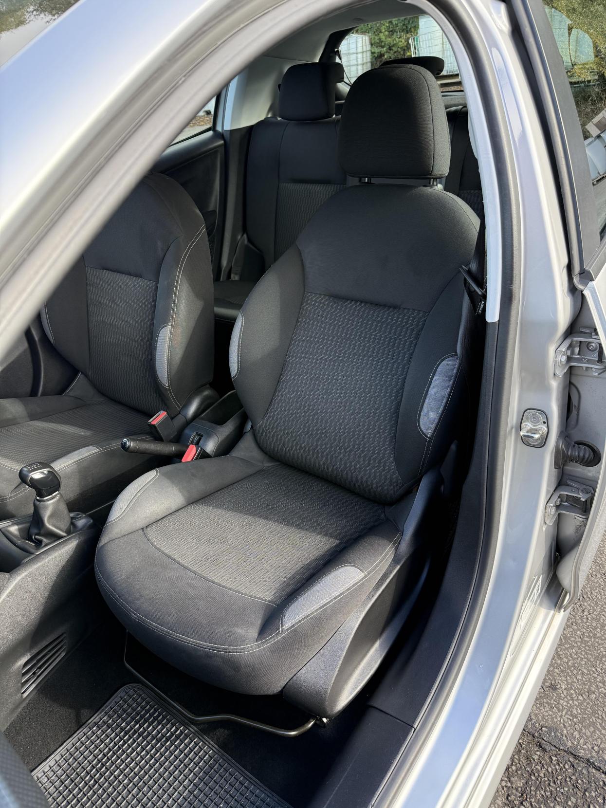 Peugeot 208 1.6 BlueHDi Active Hatchback 5dr Diesel Manual Euro 6 (75 ps)