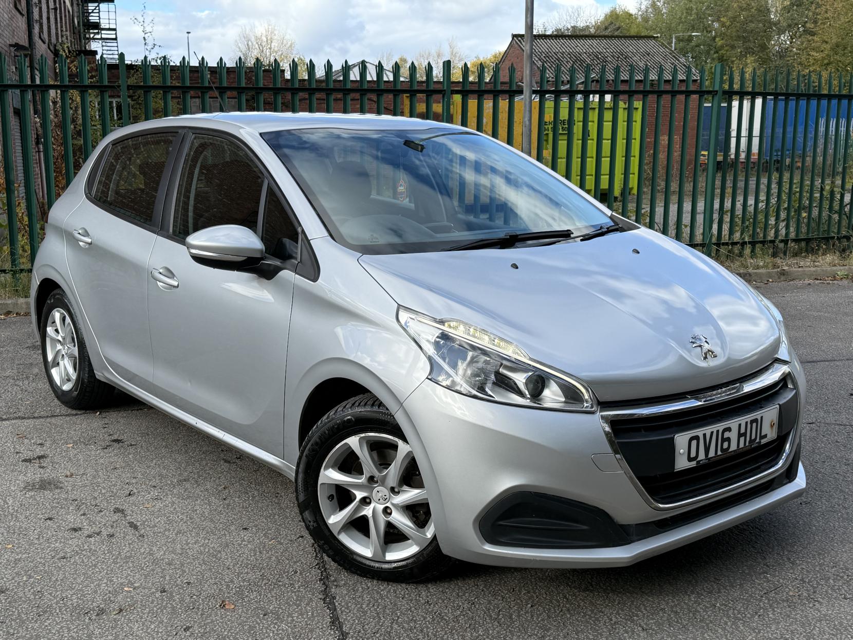 Peugeot 208 1.6 BlueHDi Active Hatchback 5dr Diesel Manual Euro 6 (75 ps)