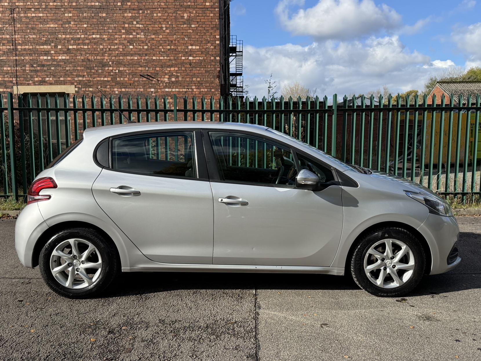 Peugeot 208 1.6 BlueHDi Active Hatchback 5dr Diesel Manual Euro 6 (75 ps)