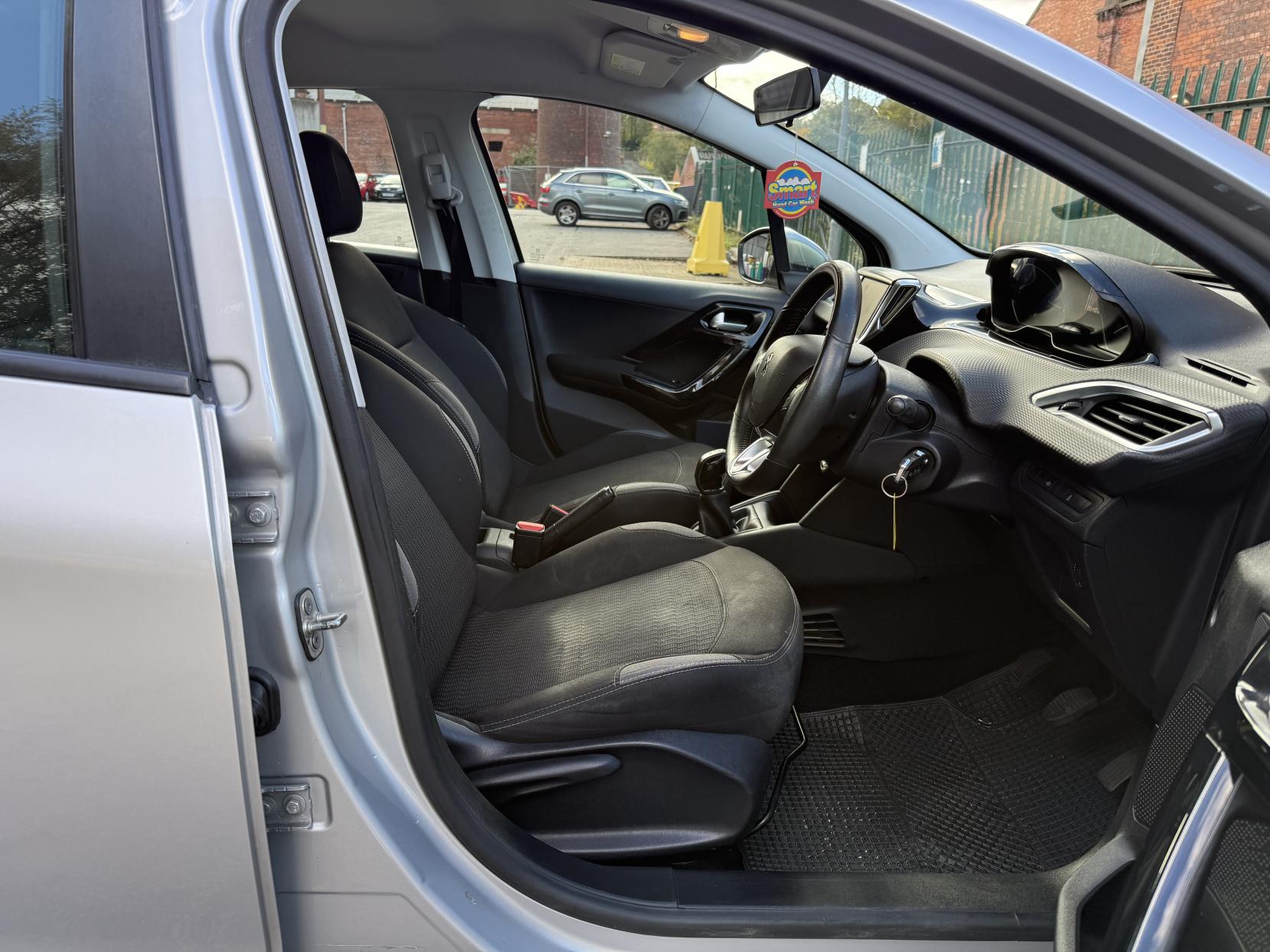 Peugeot 208 1.6 BlueHDi Active Hatchback 5dr Diesel Manual Euro 6 (75 ps)