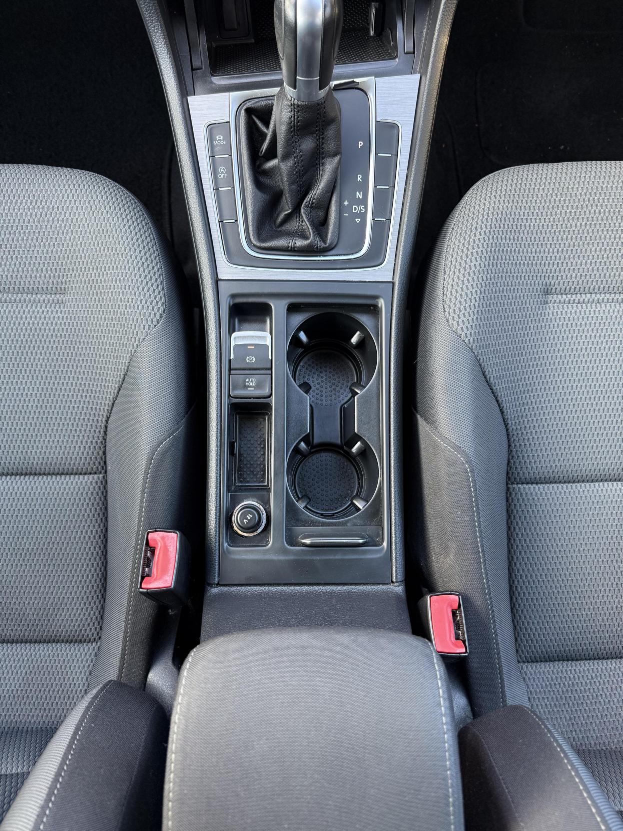 Volkswagen Golf 1.6 TDI BlueMotion Tech SE Hatchback 5dr Diesel DSG Euro 5 (s/s) (105 ps)