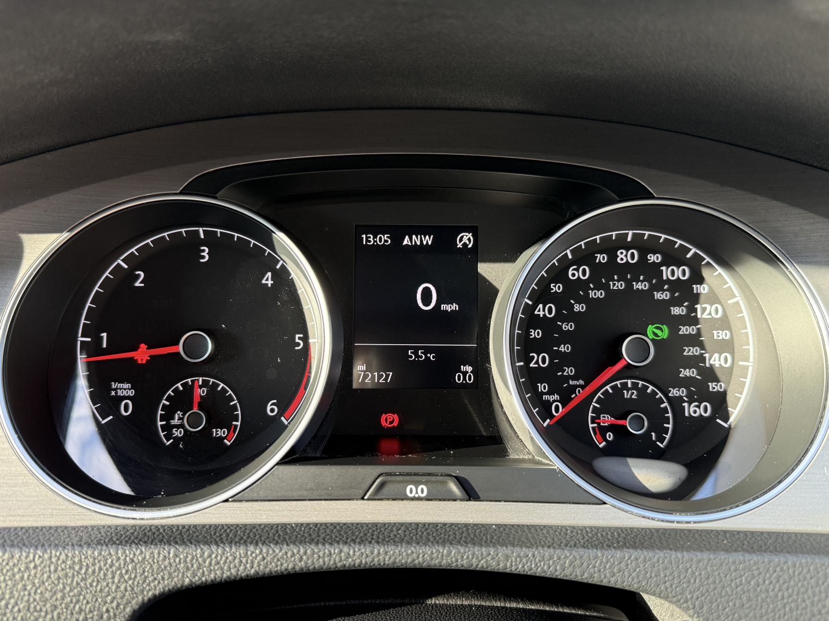 Volkswagen Golf 1.6 TDI BlueMotion Tech SE Hatchback 5dr Diesel DSG Euro 5 (s/s) (105 ps)