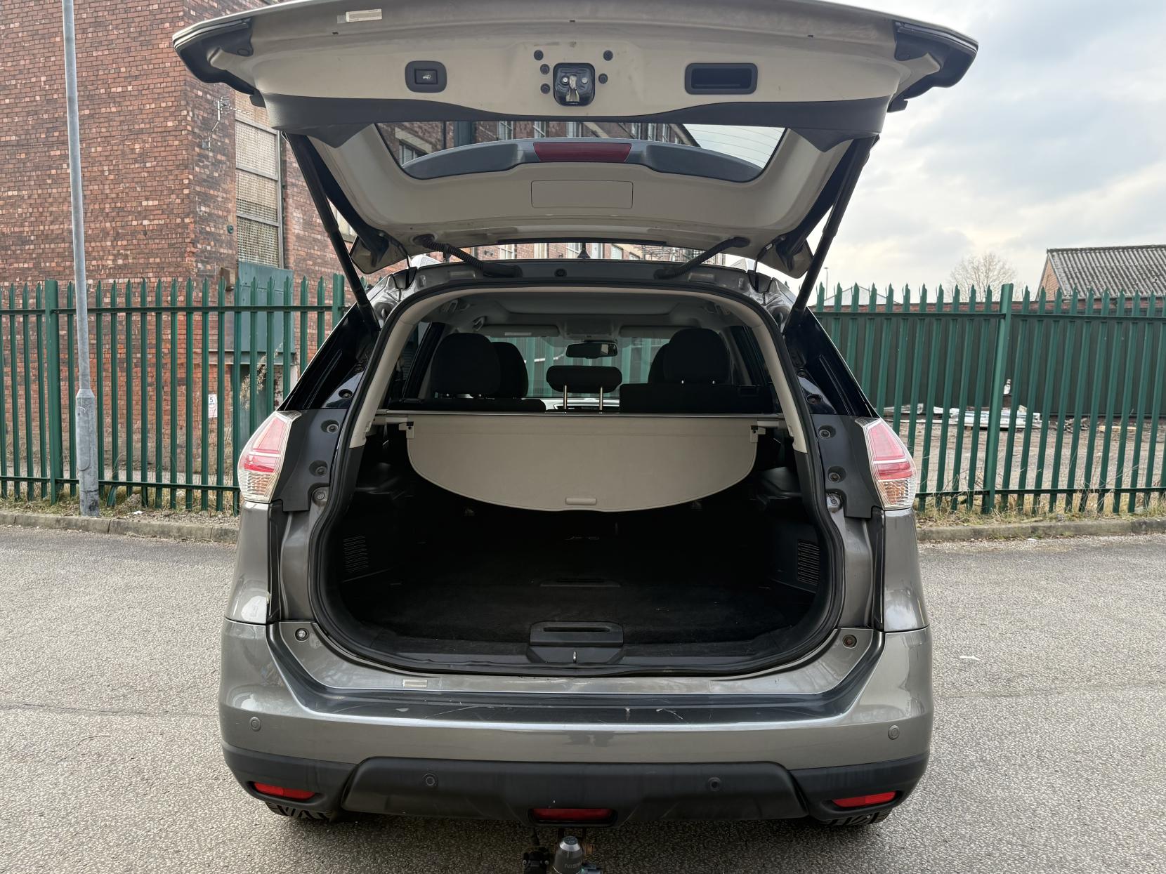 Nissan X-Trail 1.6 dCi N-Vision SUV 5dr Diesel Manual Euro 6 (s/s) (130 ps)