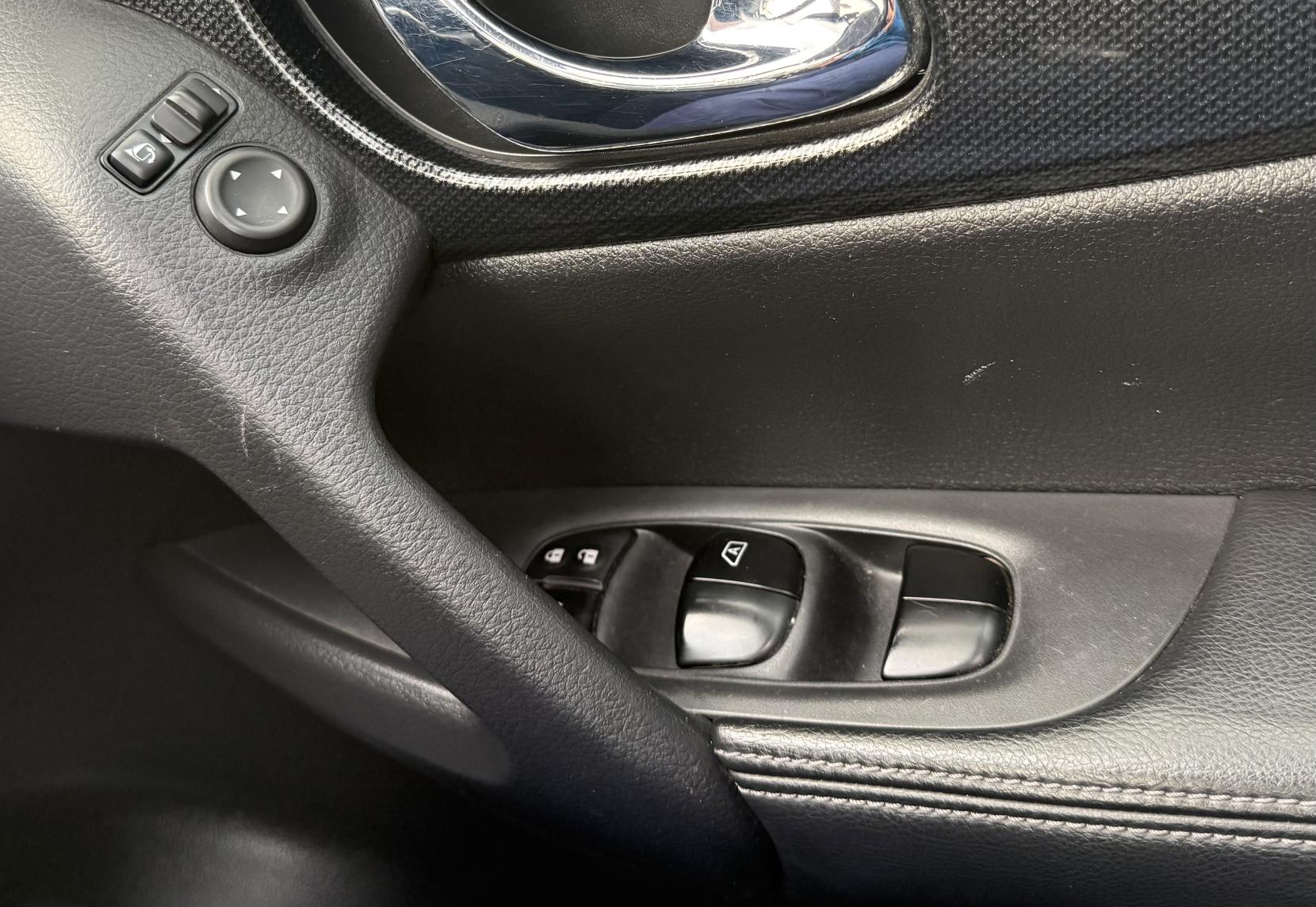 Nissan X-Trail 1.6 dCi N-Vision SUV 5dr Diesel Manual Euro 6 (s/s) (130 ps)