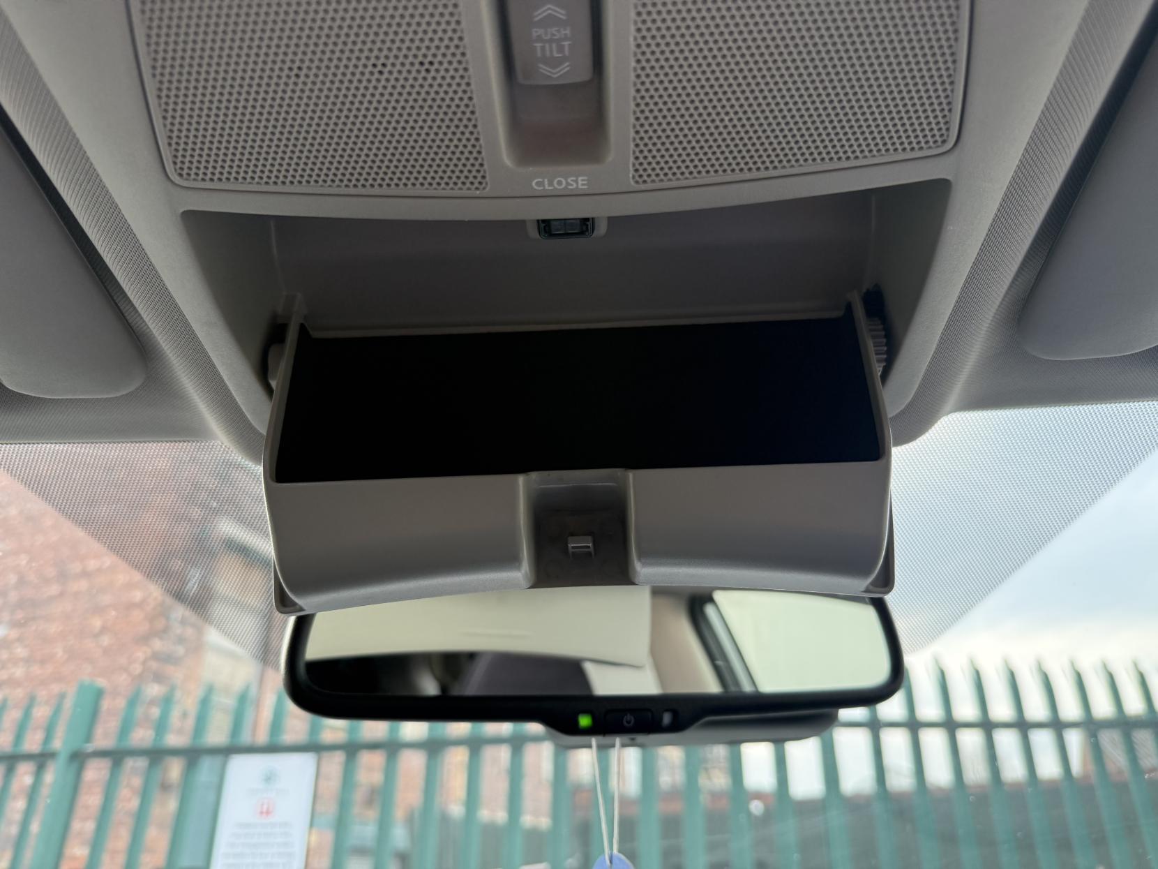 Nissan X-Trail 1.6 dCi N-Vision SUV 5dr Diesel Manual Euro 6 (s/s) (130 ps)