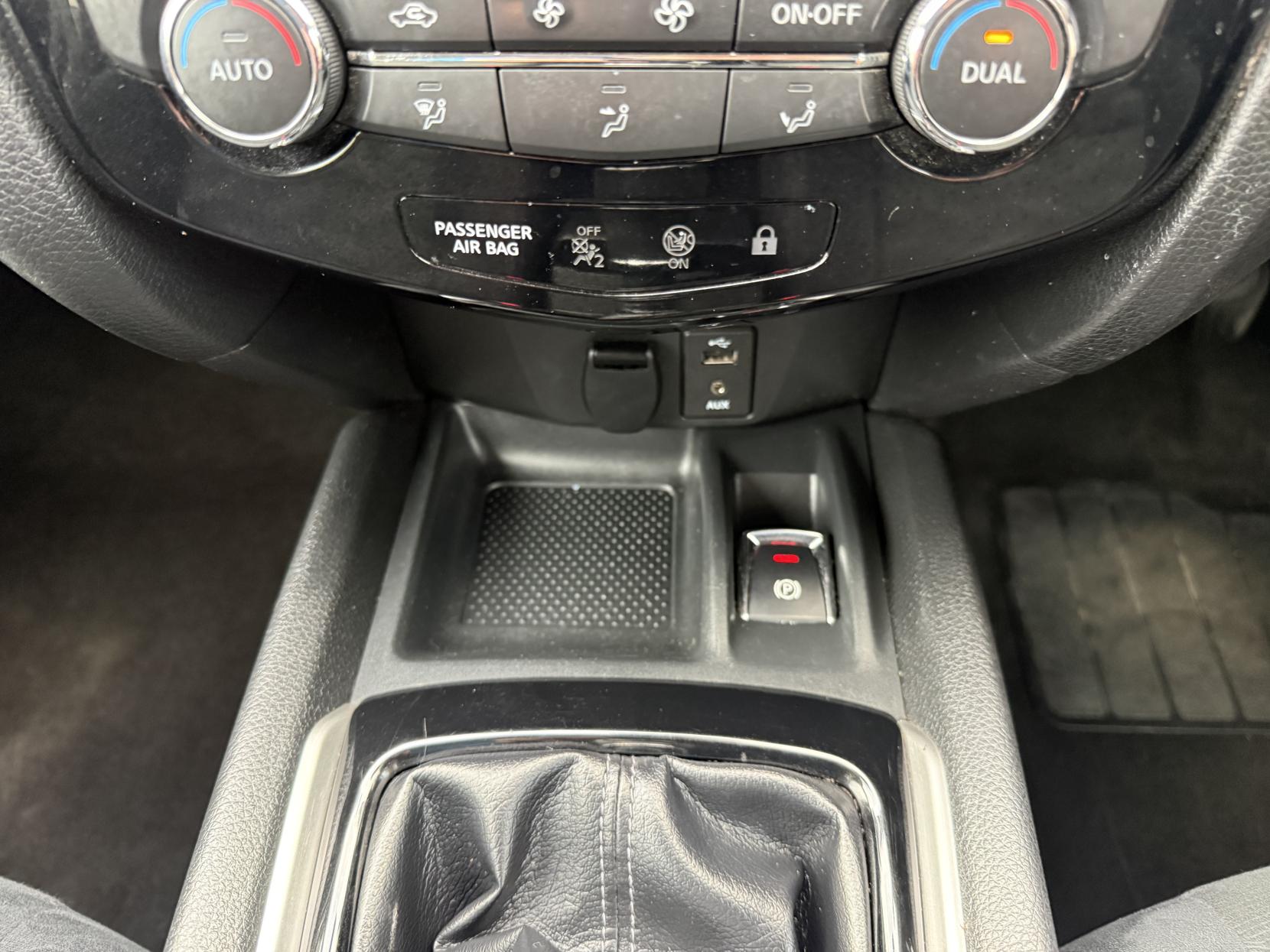 Nissan X-Trail 1.6 dCi N-Vision SUV 5dr Diesel Manual Euro 6 (s/s) (130 ps)