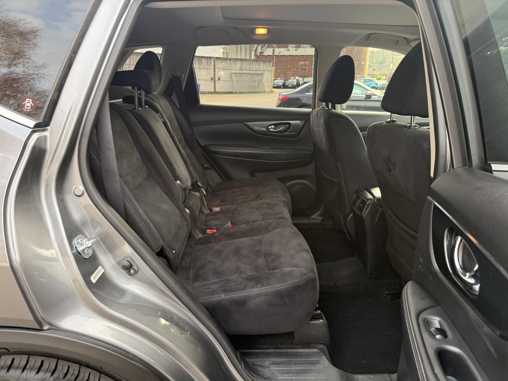 Nissan X-Trail 1.6 dCi N-Vision SUV 5dr Diesel Manual Euro 6 (s/s) (130 ps)