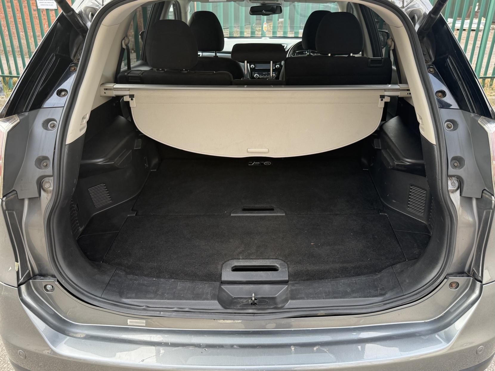 Nissan X-Trail 1.6 dCi N-Vision SUV 5dr Diesel Manual Euro 6 (s/s) (130 ps)