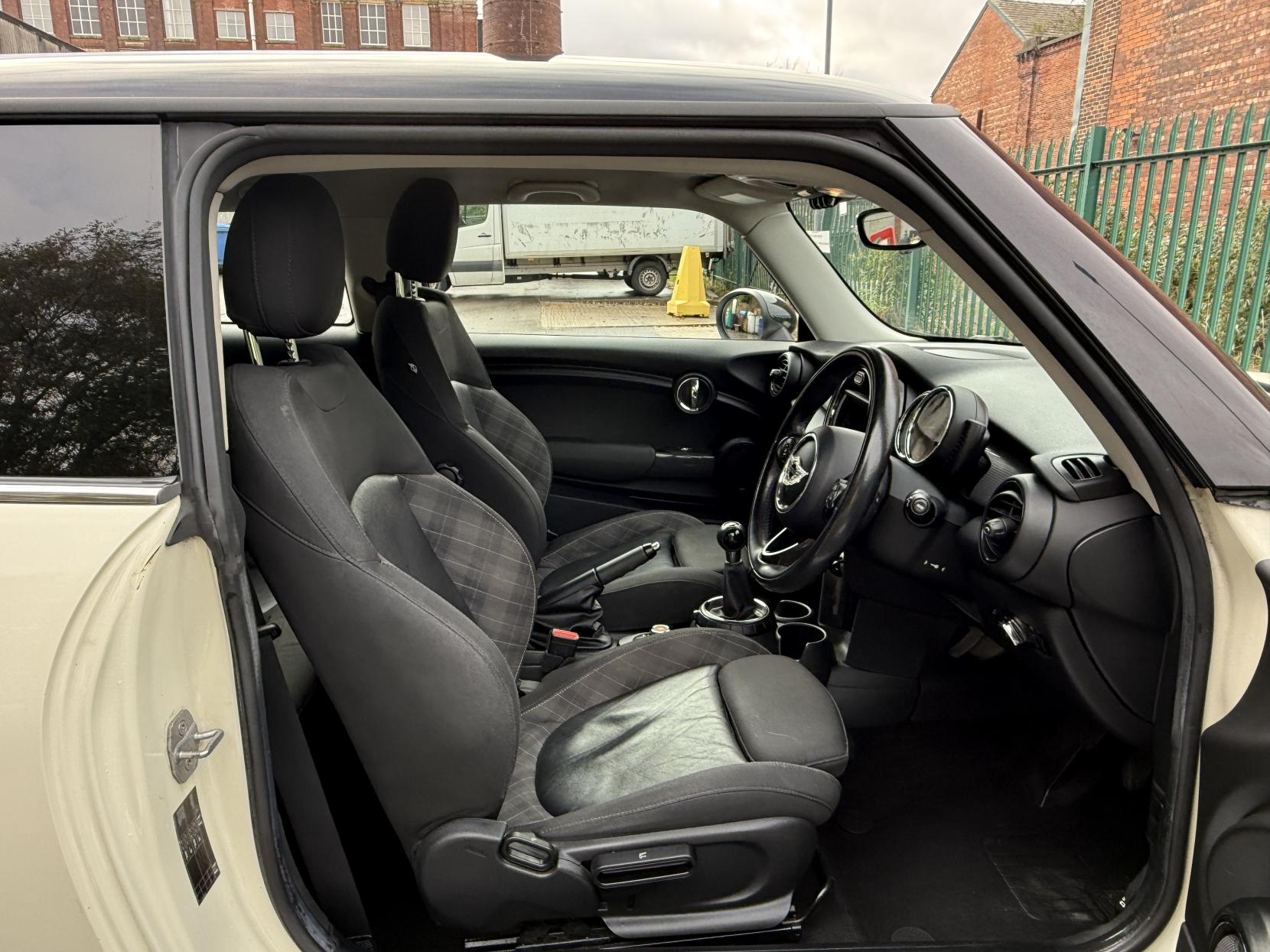 MINI Hatch 1.5 Cooper Hatchback 3dr Petrol Manual Euro 6 (s/s) (136 ps)