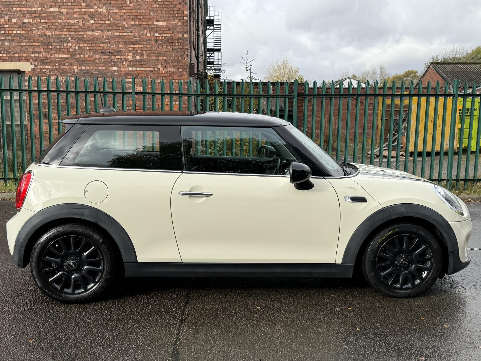 MINI Hatch 1.5 Cooper Hatchback 3dr Petrol Manual Euro 6 (s/s) (136 ps)