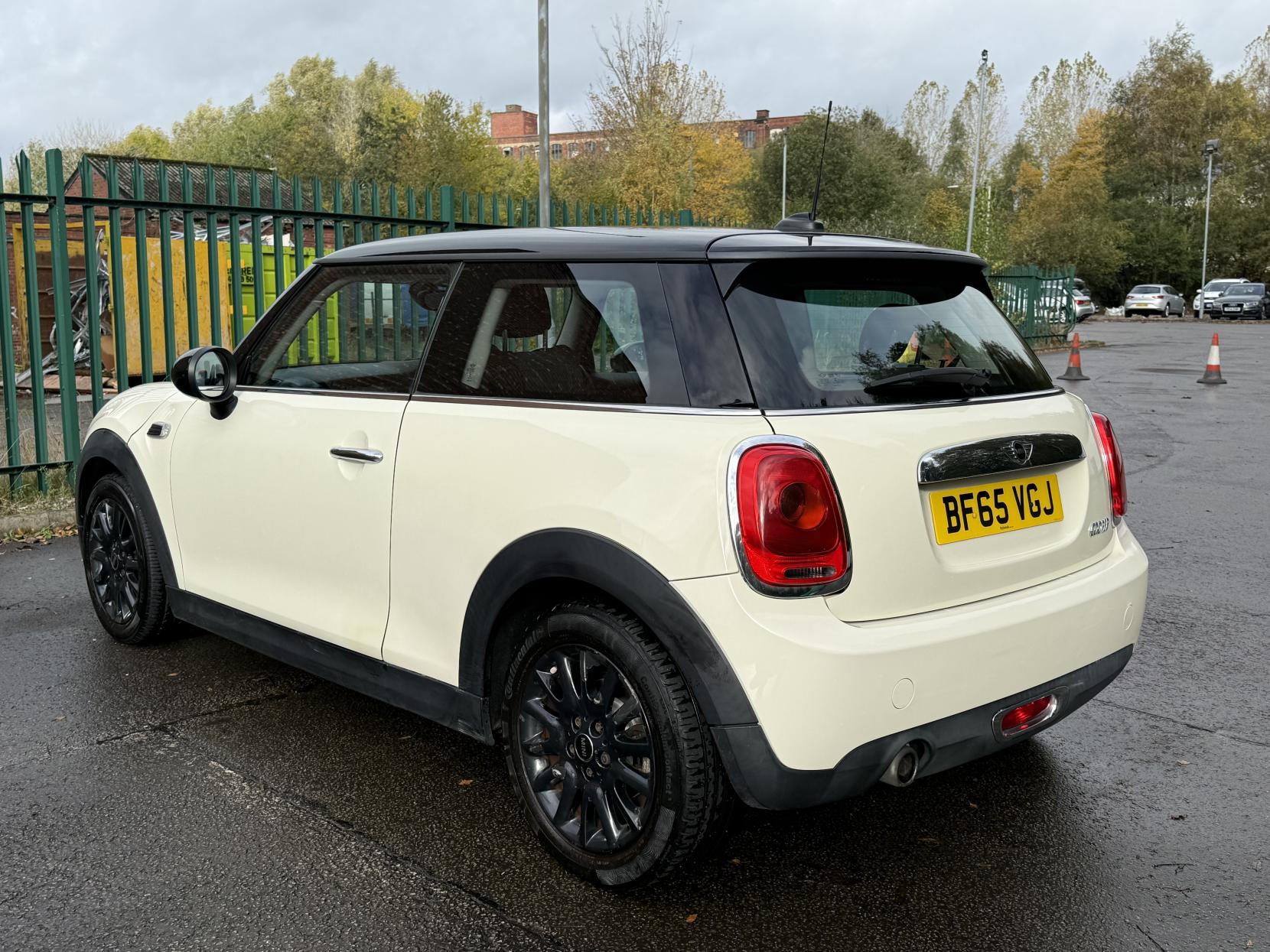 MINI Hatch 1.5 Cooper Hatchback 3dr Petrol Manual Euro 6 (s/s) (136 ps)