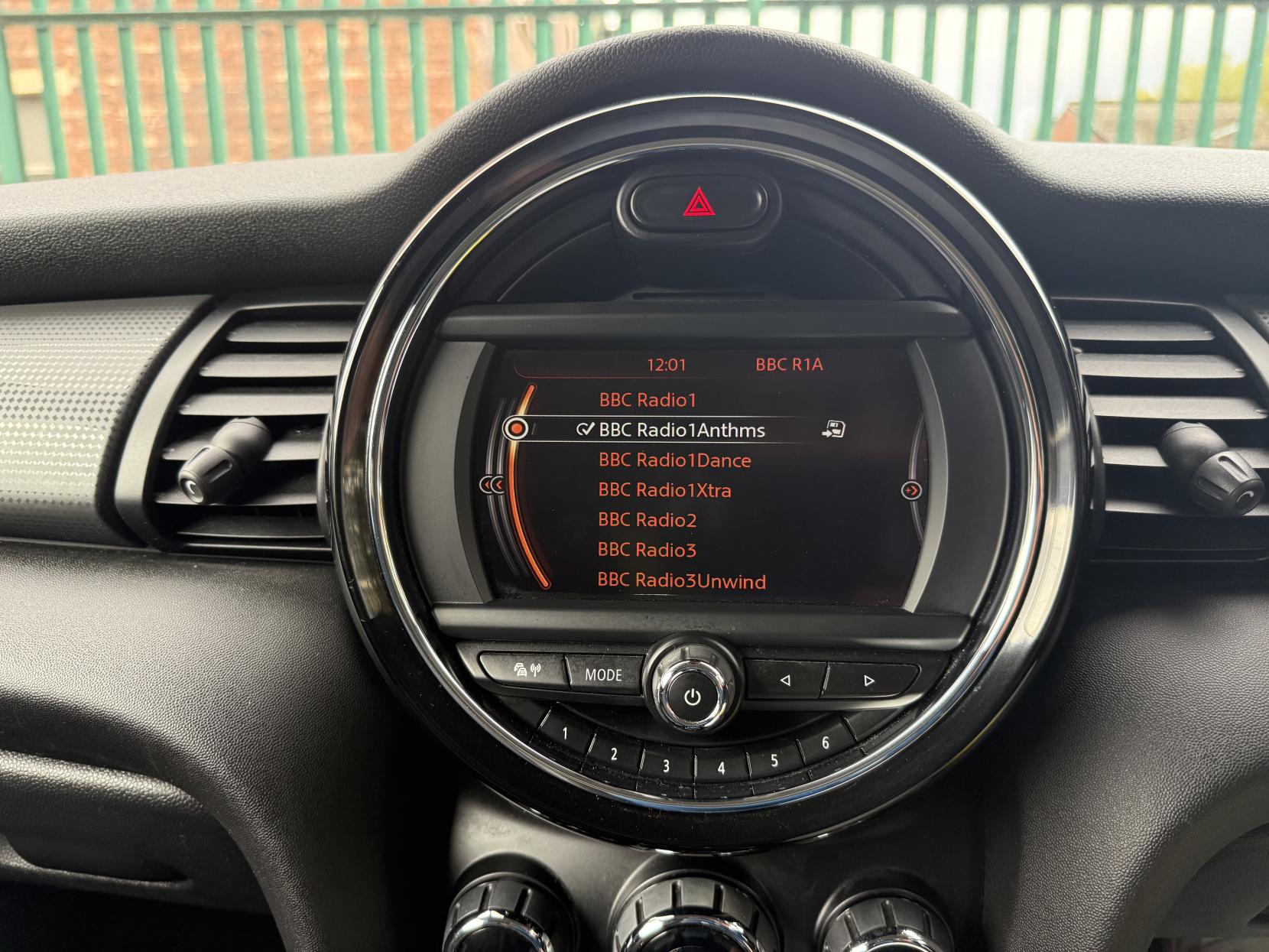 MINI Hatch 1.5 Cooper Hatchback 3dr Petrol Manual Euro 6 (s/s) (136 ps)