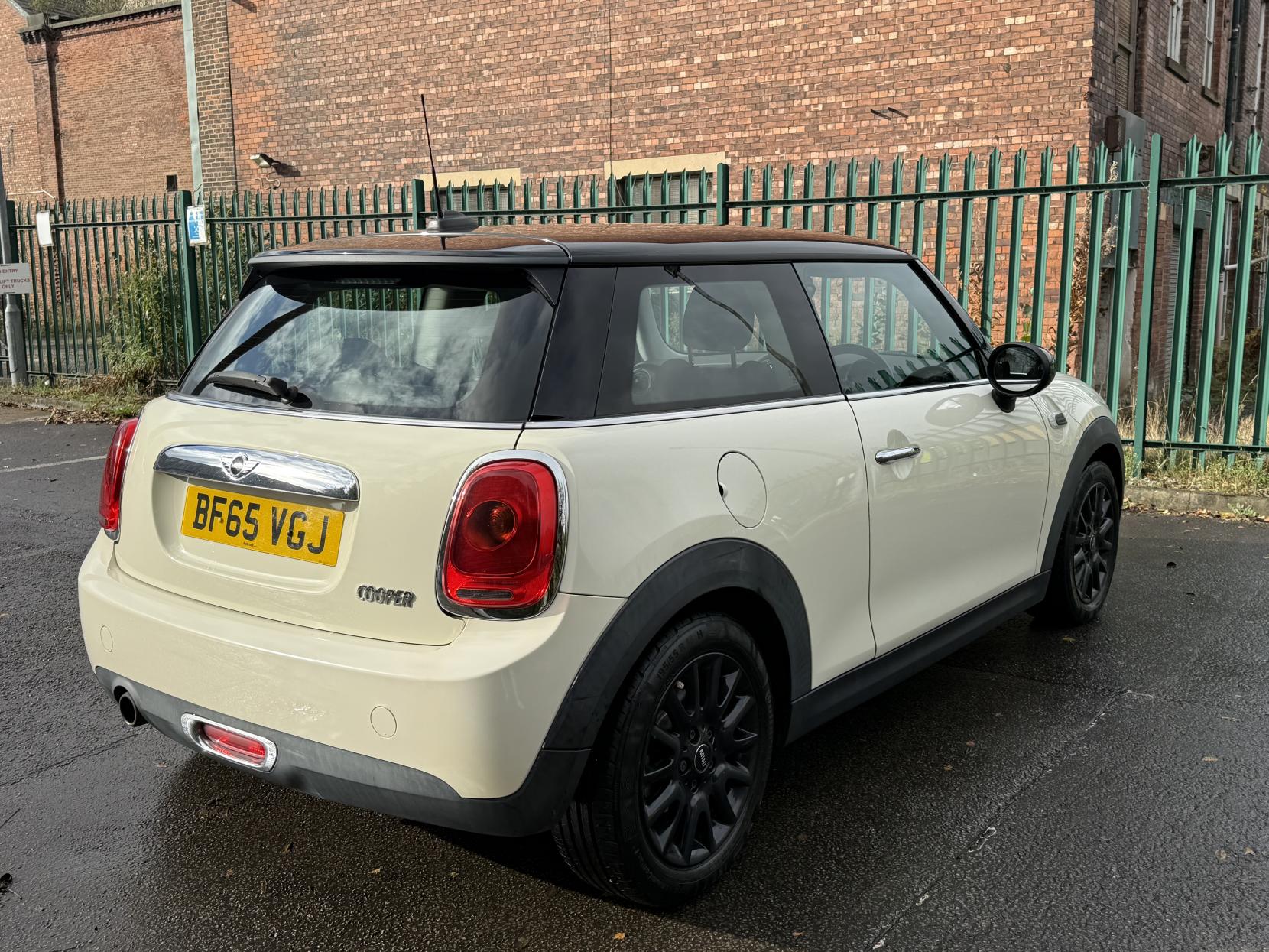 MINI Hatch 1.5 Cooper Hatchback 3dr Petrol Manual Euro 6 (s/s) (136 ps)