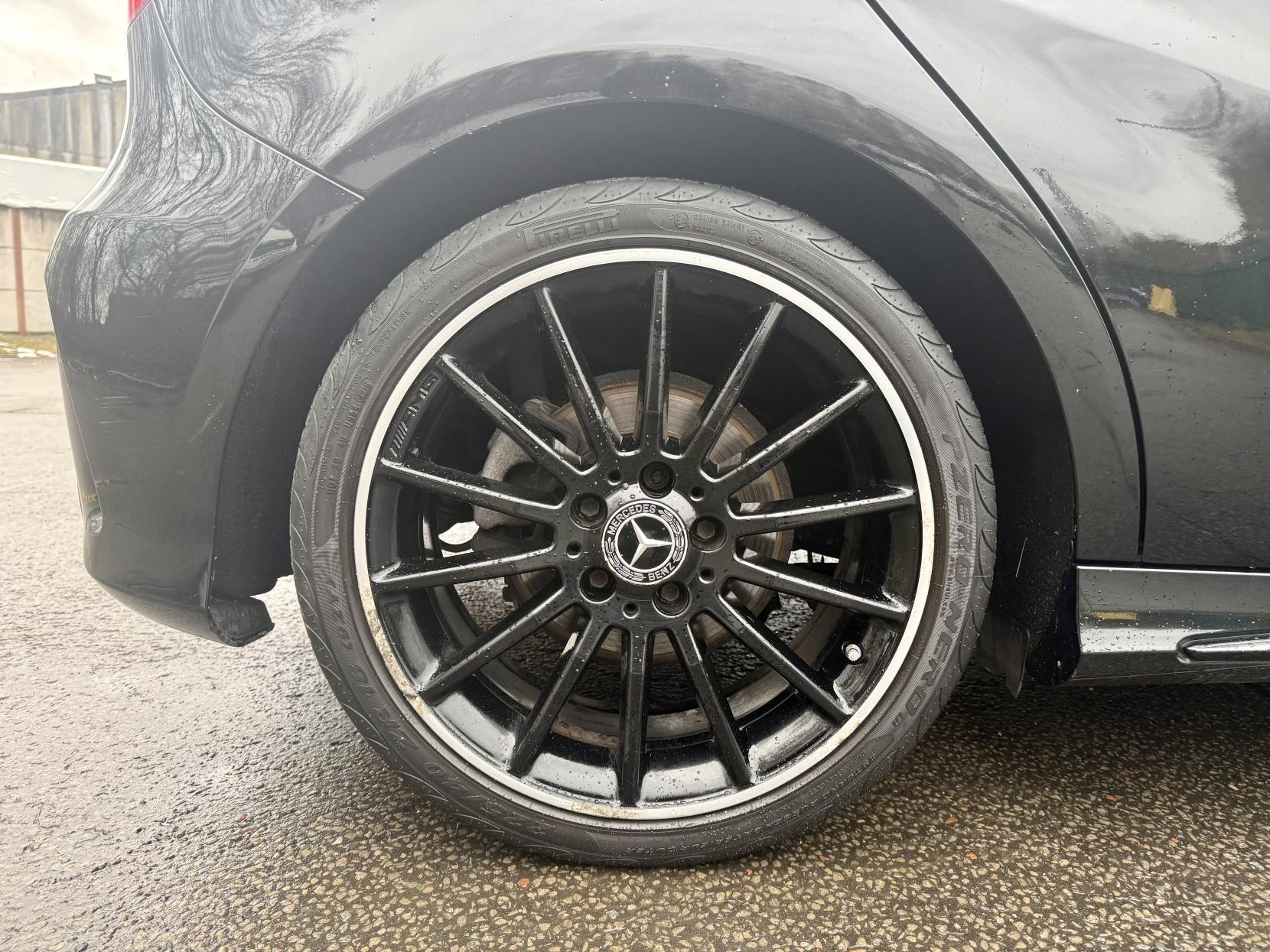 Mercedes-Benz A Class 1.6 A180 AMG Line Hatchback 5dr Petrol 7G-DCT Euro 6 (s/s) (122 ps)